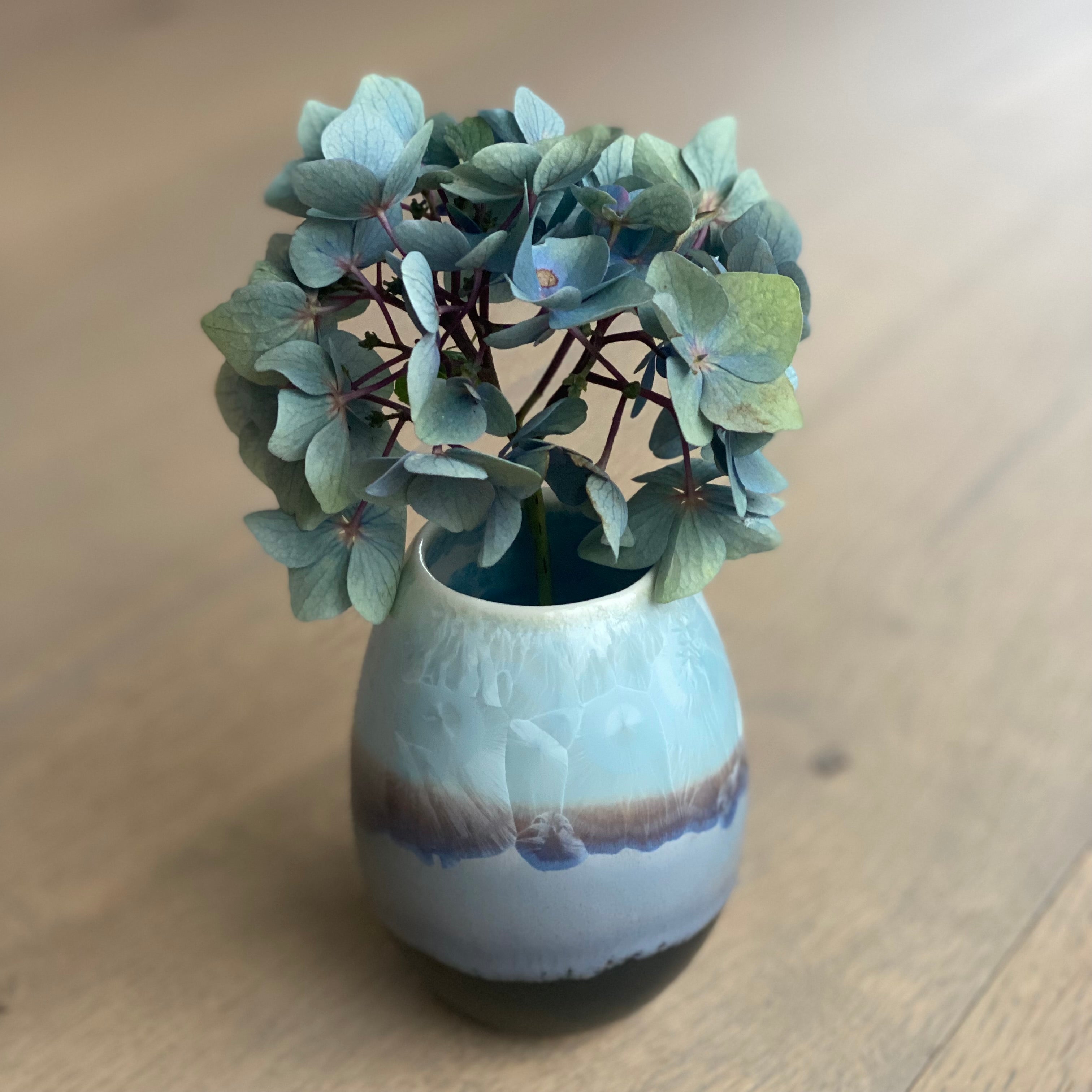 Keramikvase med krystalglasur - blå og lyseblå - unik vase