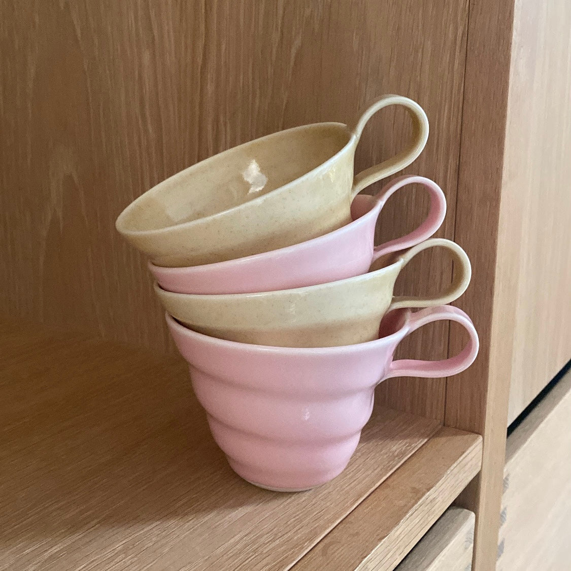 Porcelæn spiralkop med hank - candy floss