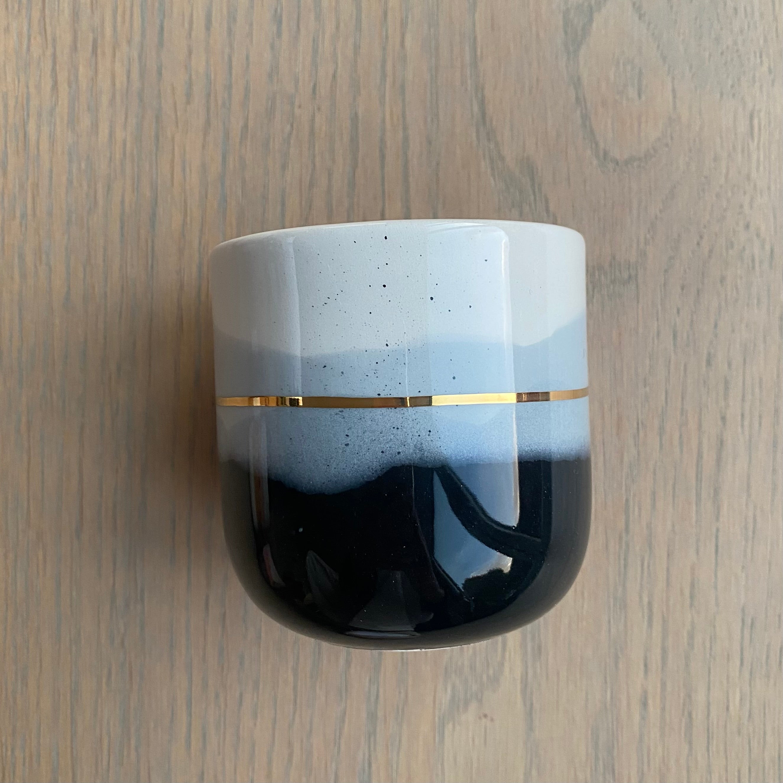 Keramikkop latte – sort og grå – håndlavet keramik