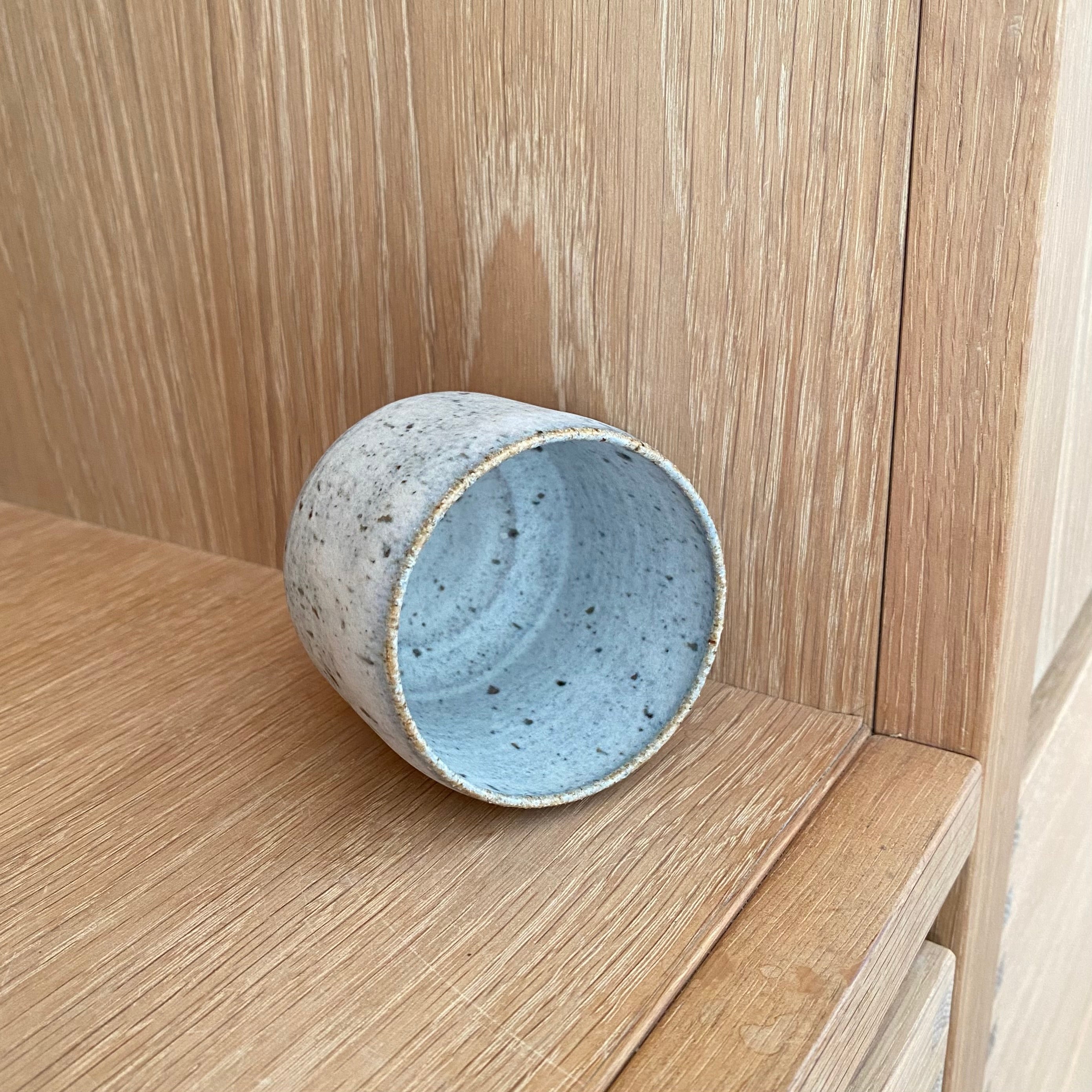 Tasja P espressokop - lysegrå unika