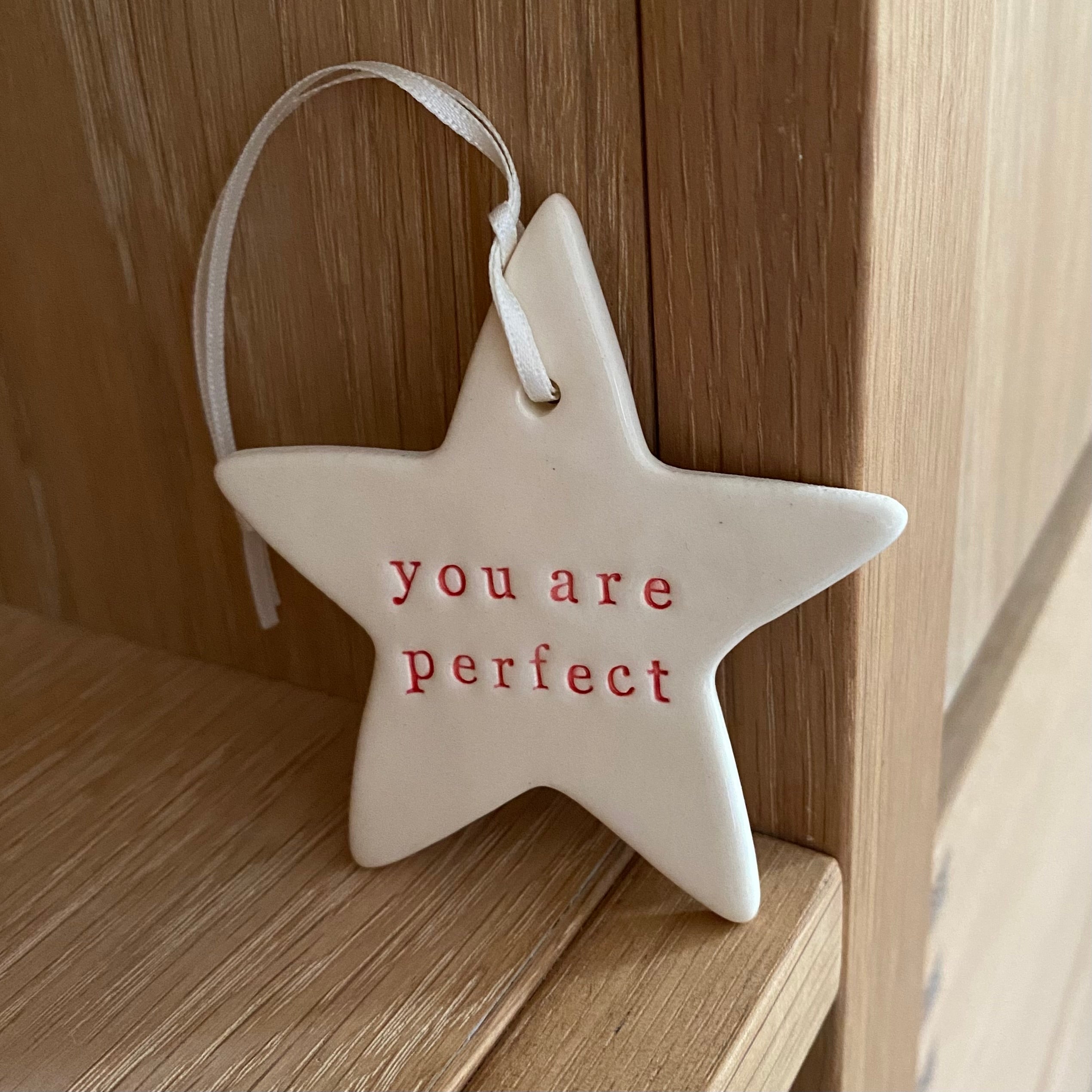 Paper Boat Press julestjerne med ord - you are perfect
