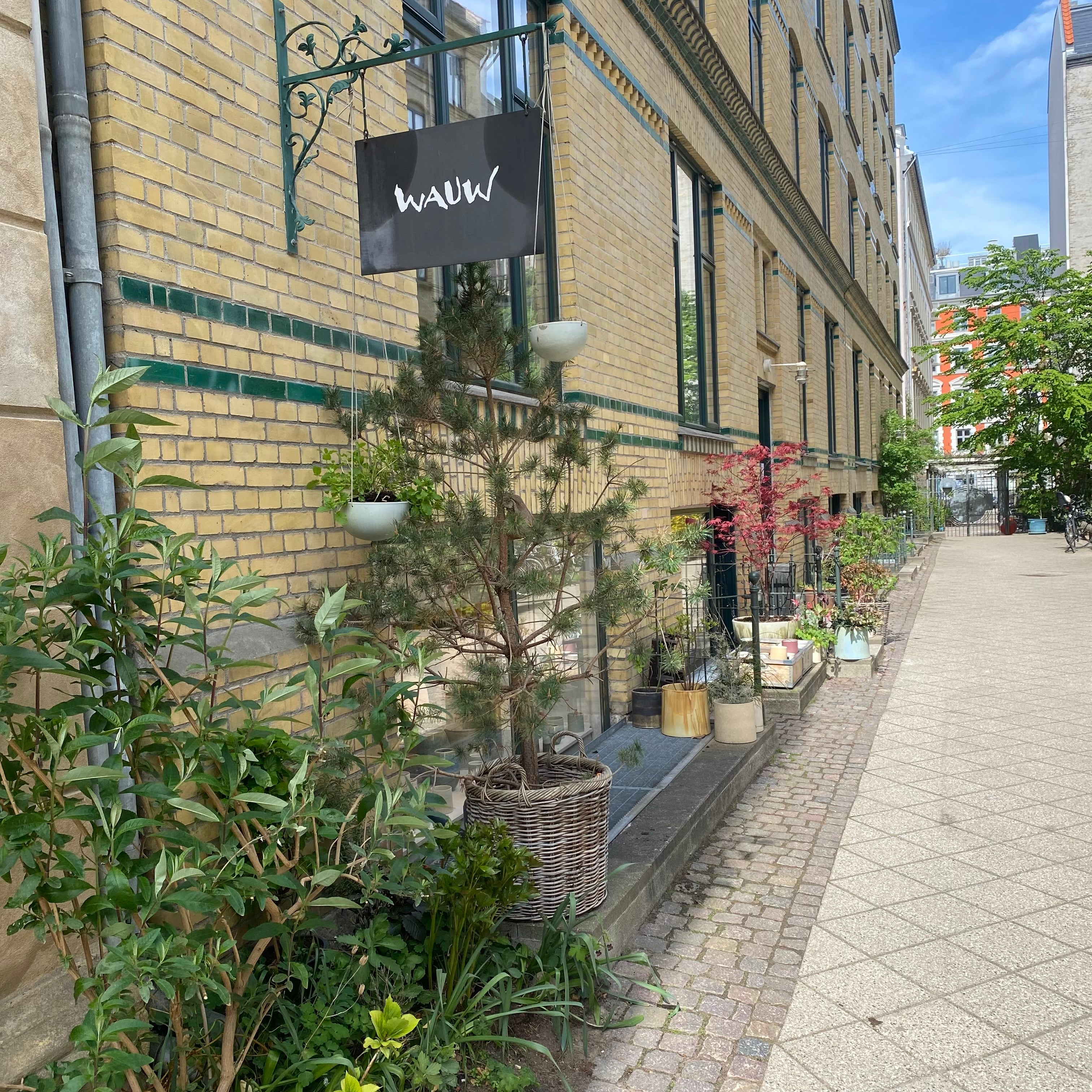 Wauw Design værksted på Østerbro i København set fra gaden