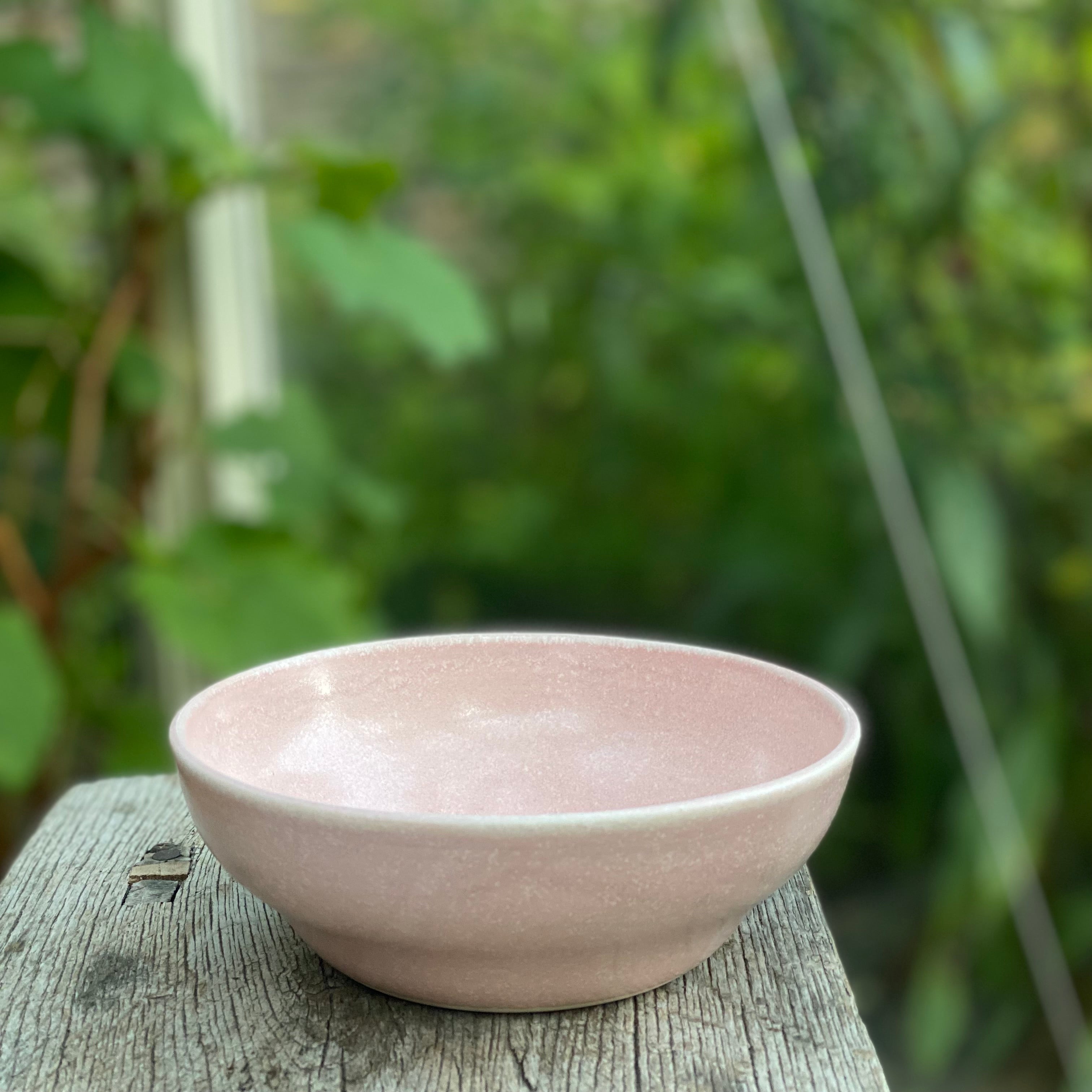 Keramikskål i håndlavet porcelæn fra Oh Oak – lille Nexø skål Sea Rose fra Bornholm