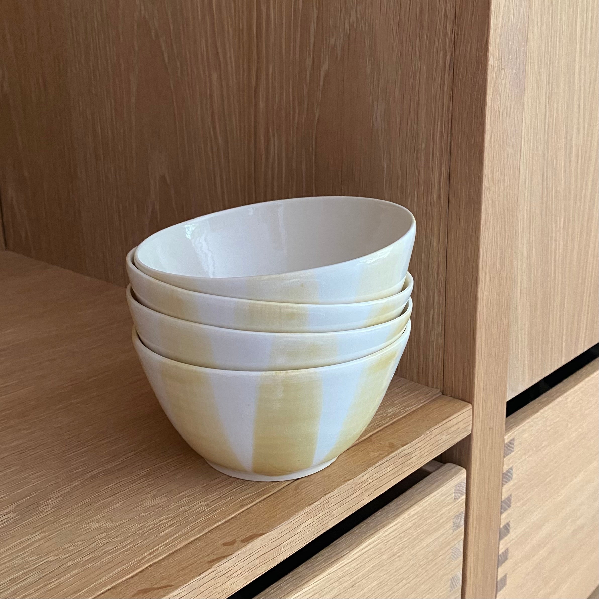 Ann-Louise Roman small breakfast bowl - white and blue small dots
