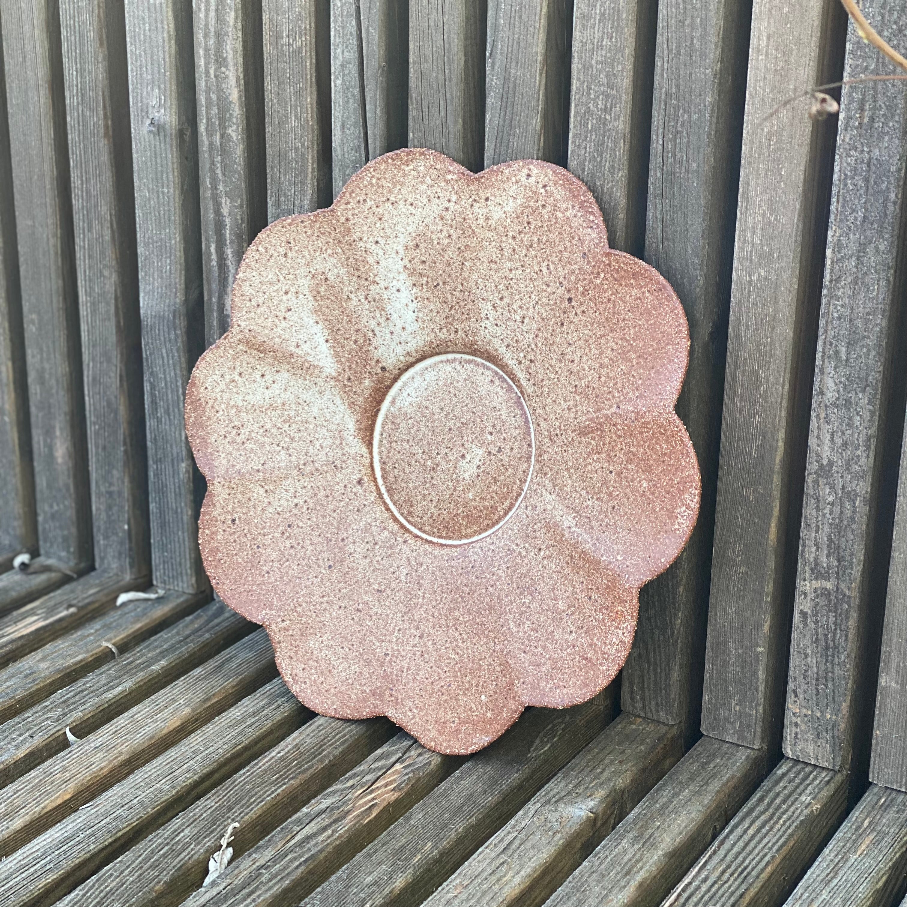 Bloom keramik tallerken Earth i marmoreret stentøj set ligefra