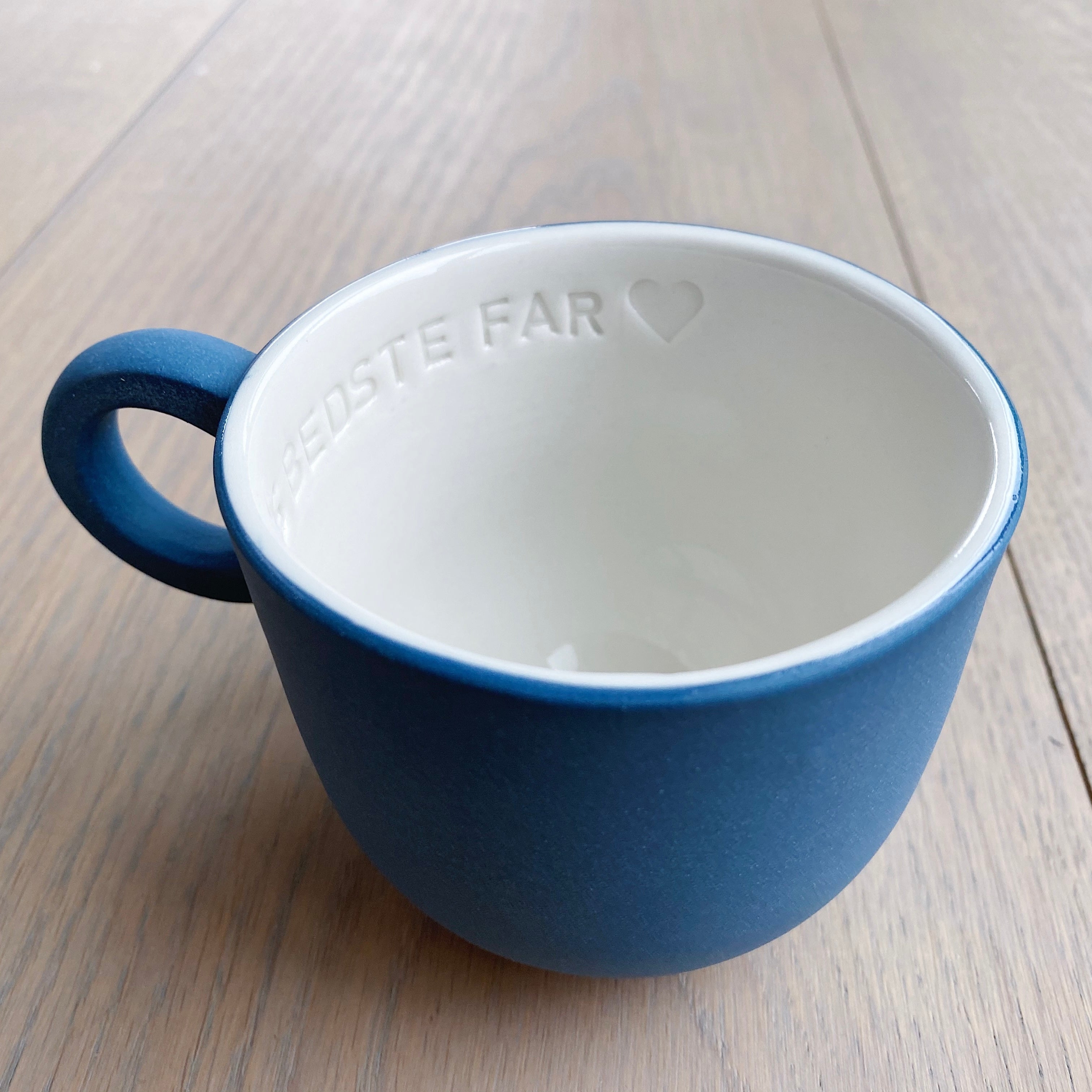 Chubby kaffekop i ocean blå håndlavet keramik med valgfri navn eller tekst