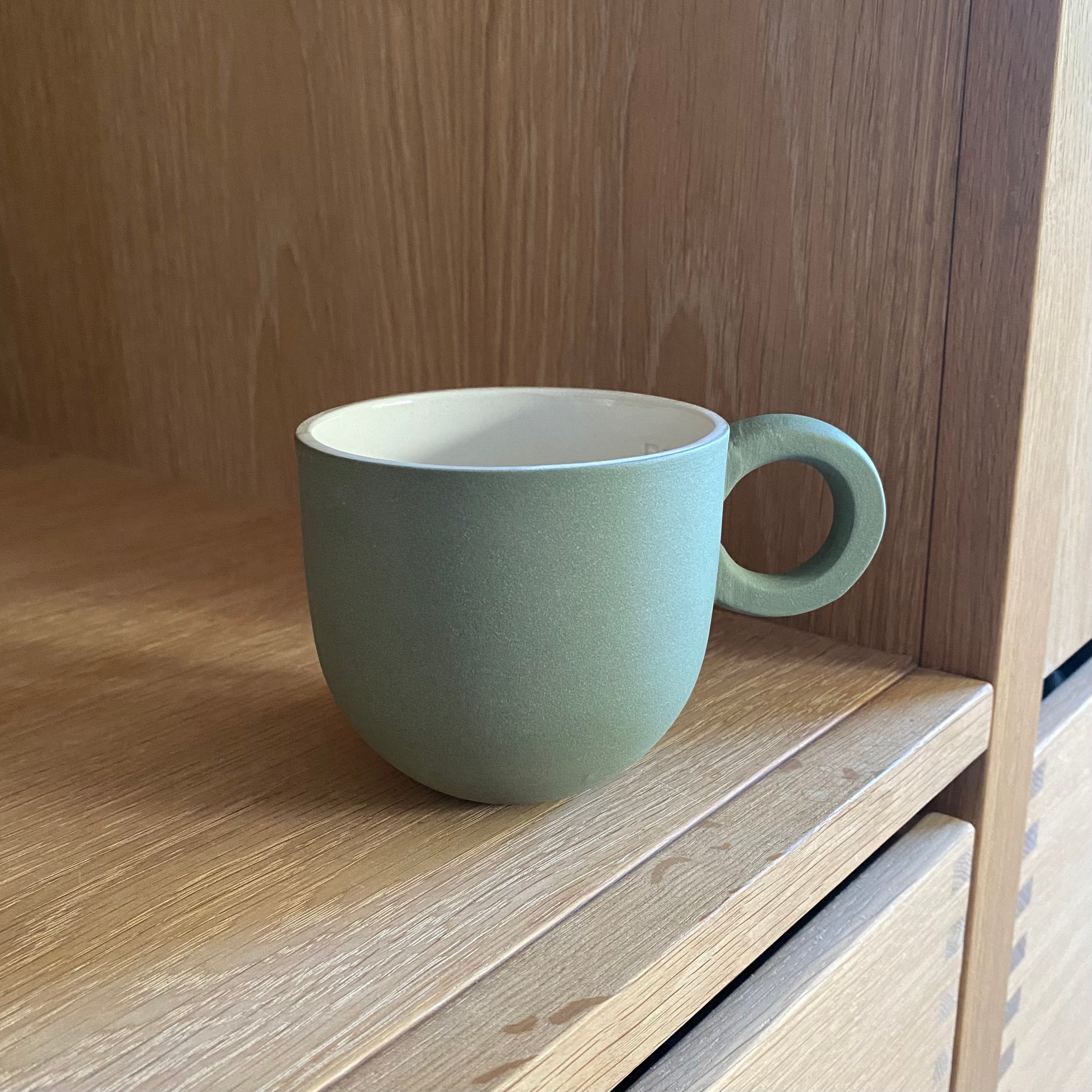 Chubby kaffekop i oliven håndlavet keramik