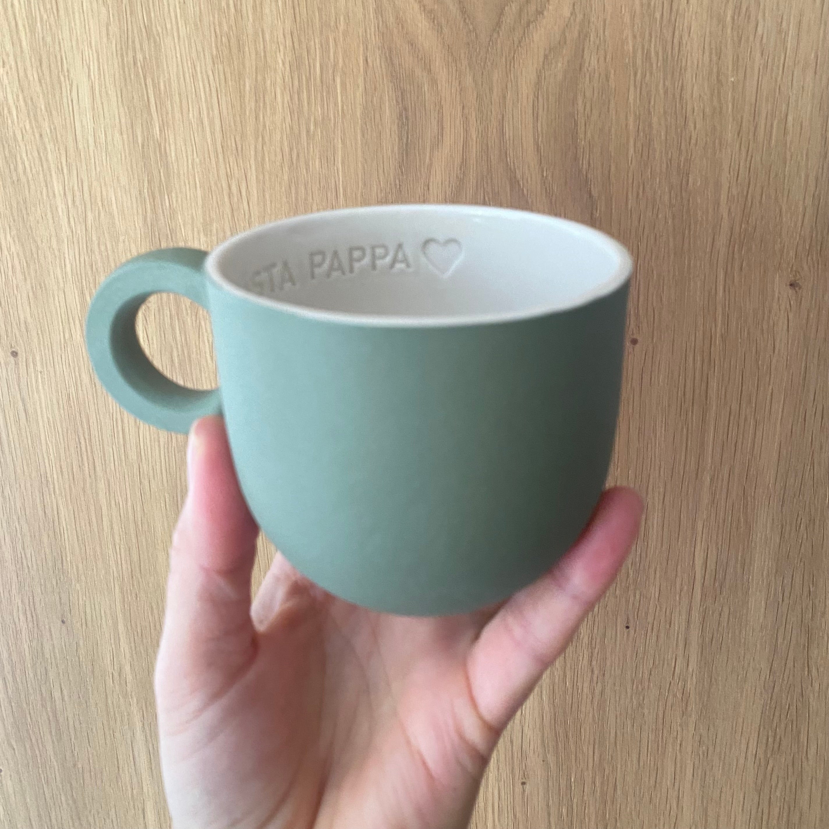 Chubby lille kaffekop i oliven håndlavet keramik med valgfri navn eller tekst