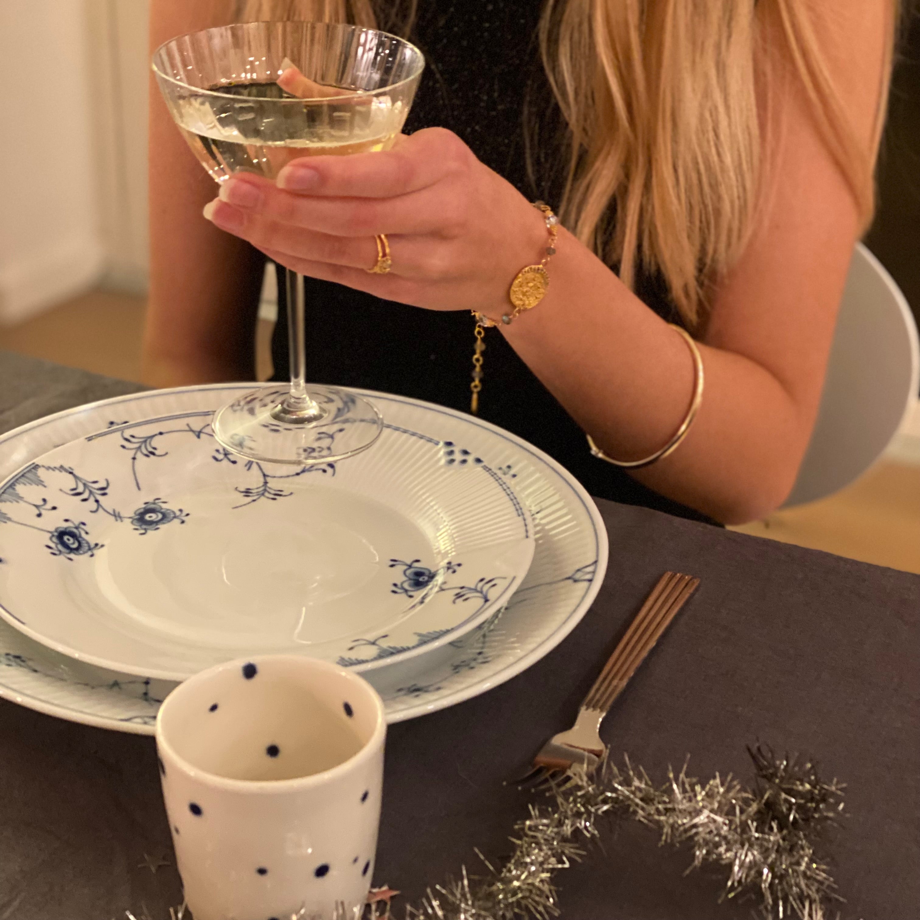 borddaekning med haandlavet keramik til smukke opdaekkene bord unika:k