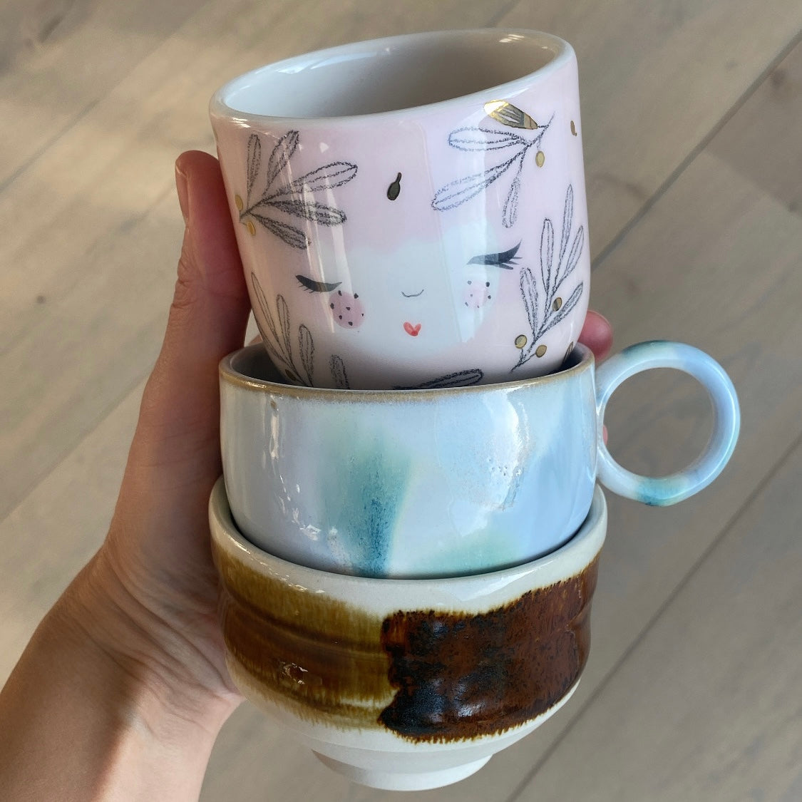 nye keramikkopper i håndlavet keramik