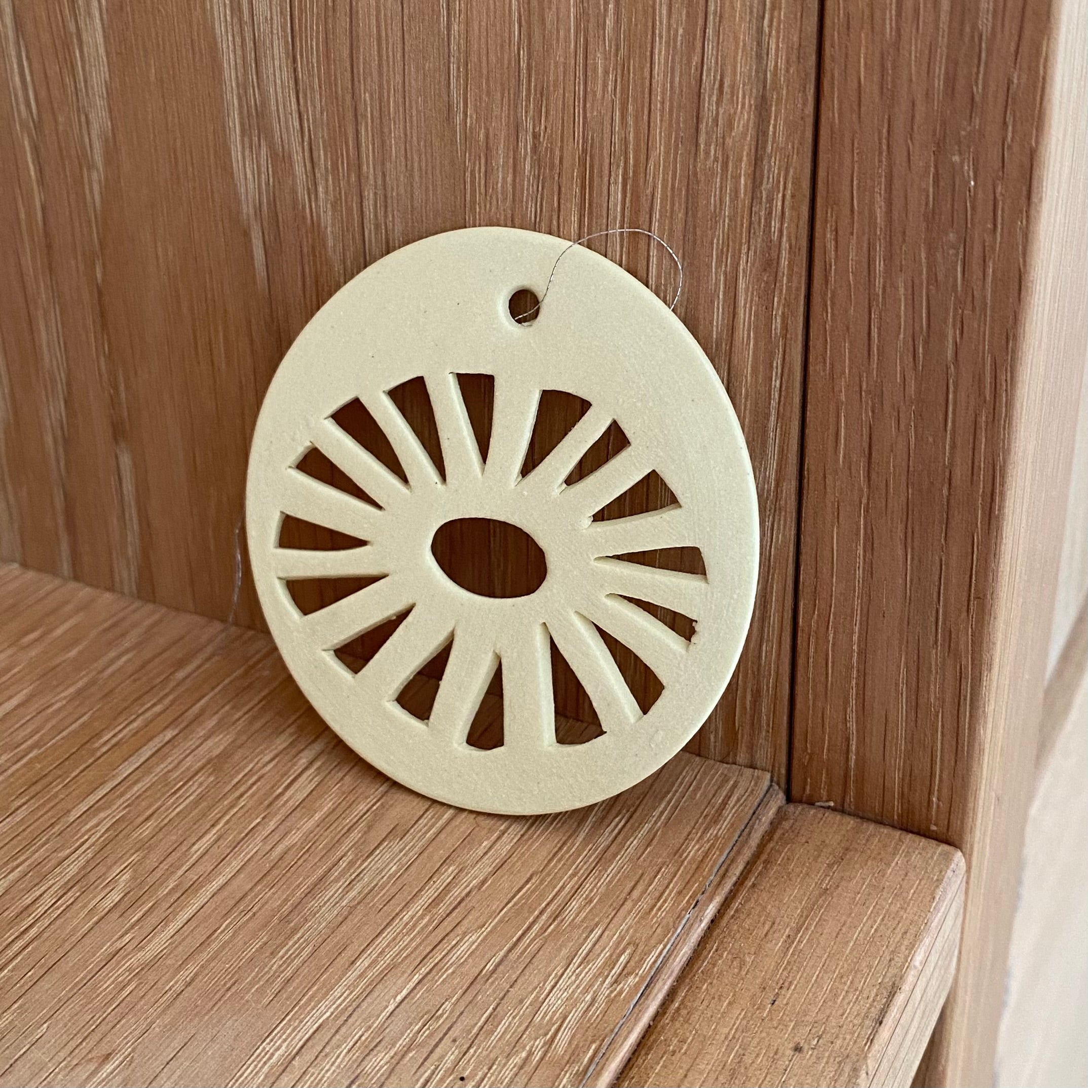 paaske keramik i dansk design og keramik fra helle gram