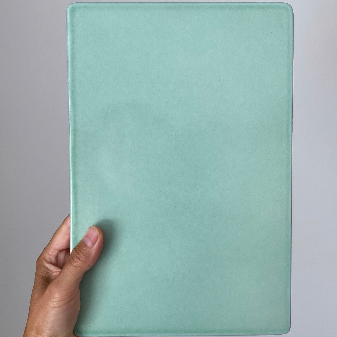 stort lavastensbræt i mint og i målene 20 x 30