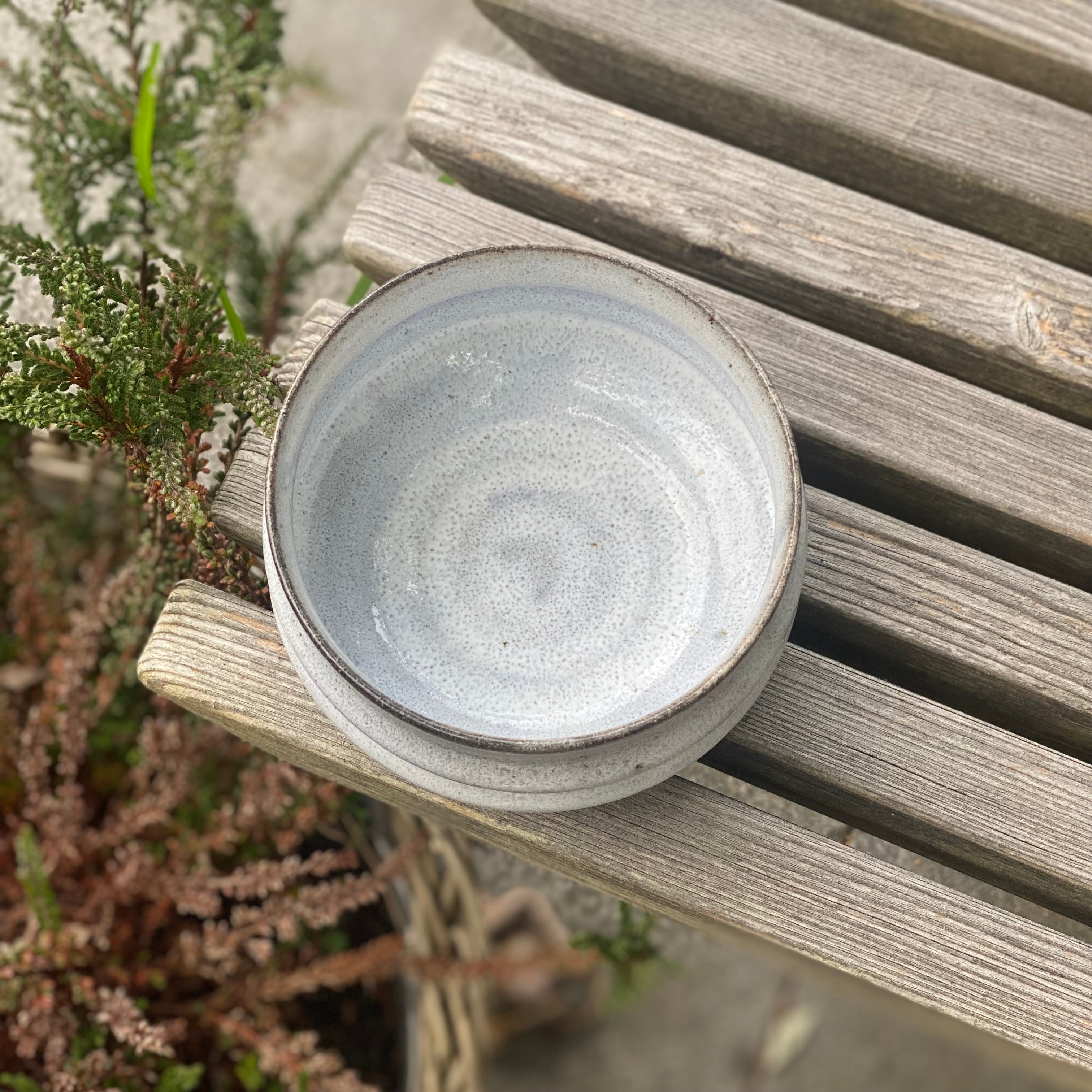 Matcha kop i blå glasur – hånddrejet keramik i unikt dansk design