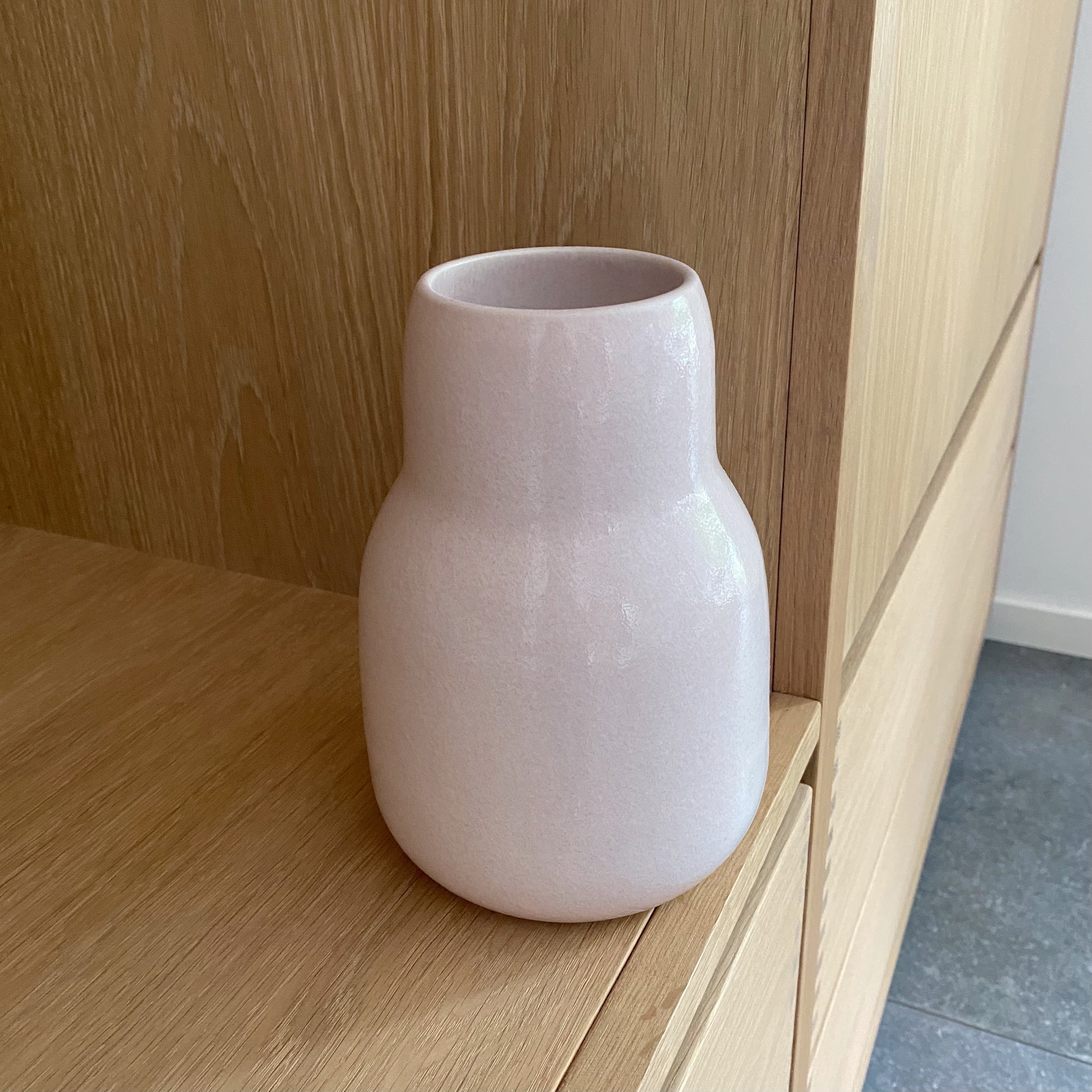 smuk vase fra bornholmske keramiker oh oak hos unika-k.dk