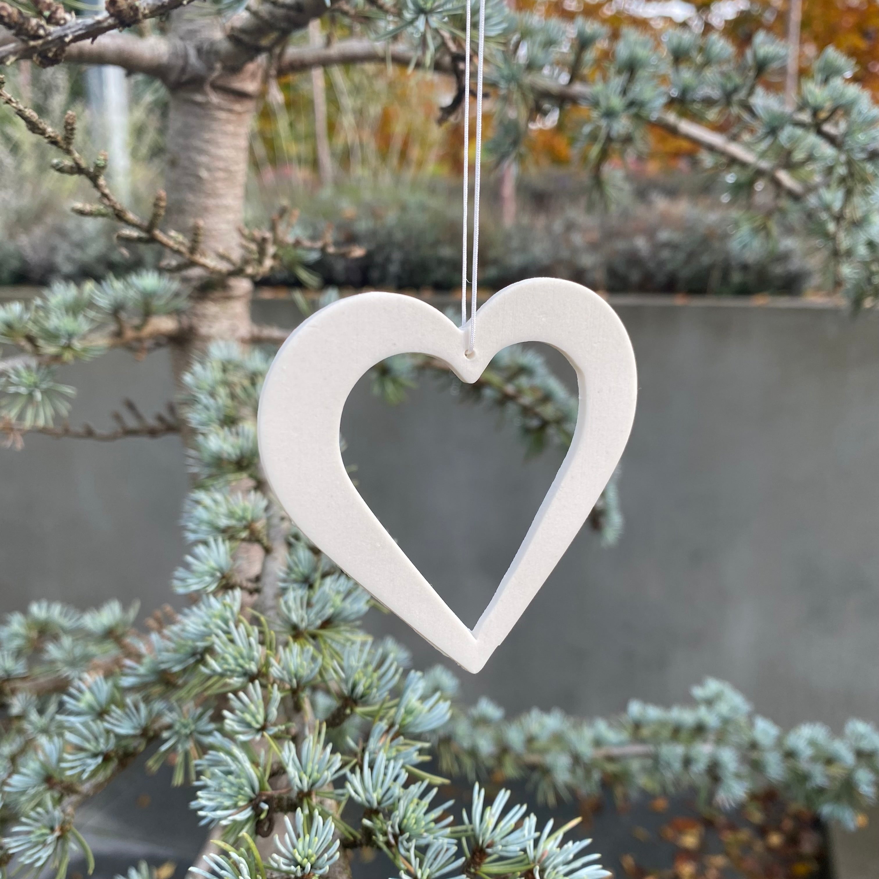 nordisk julepynt julehjerte af keramiker esther pedersen