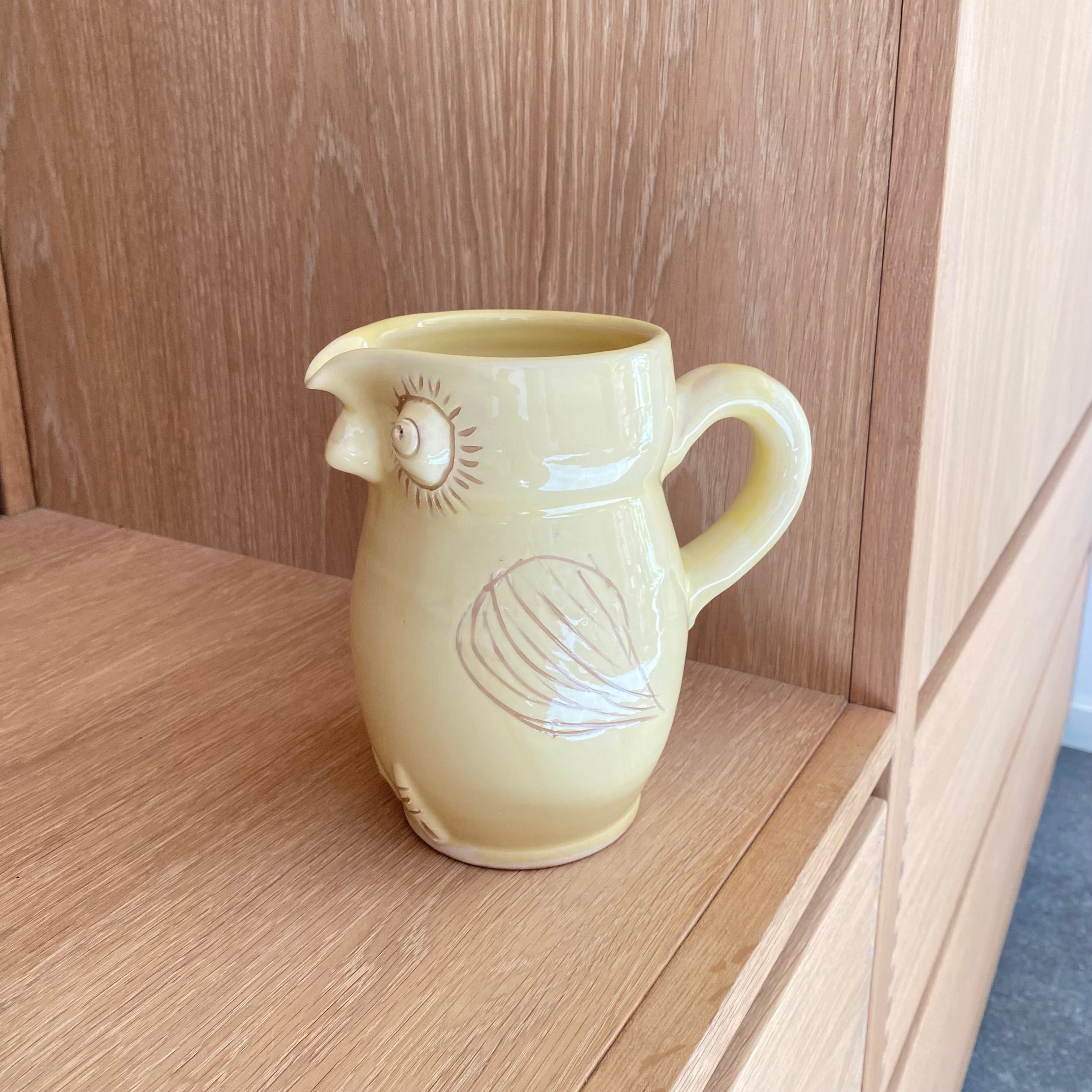 Uglekande stor i cremegul hånddrejet keramik af Erik Bendtsen – dansk design