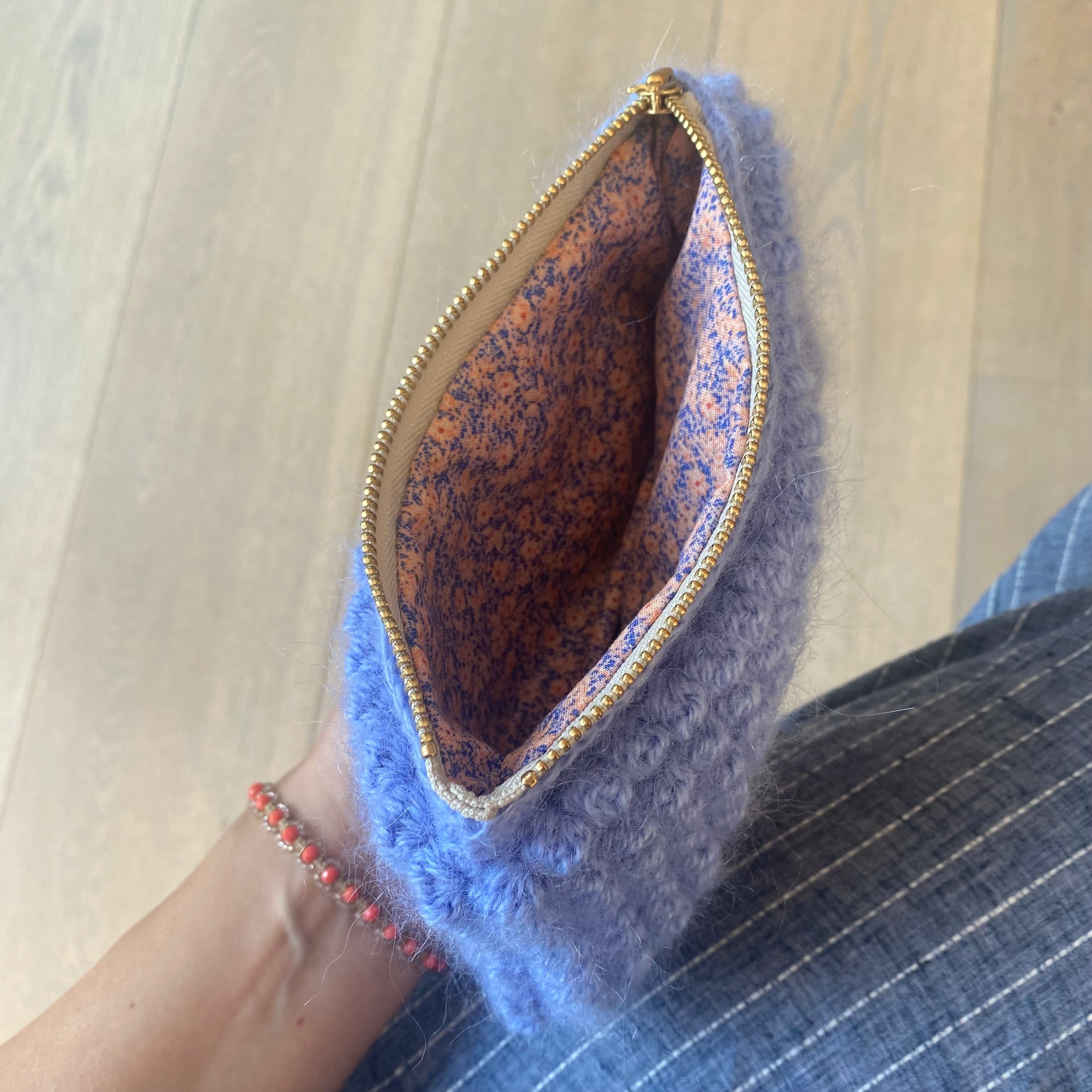 Marie boble clutch lavendel – hæklet i mohair med bomuldsstof indeni