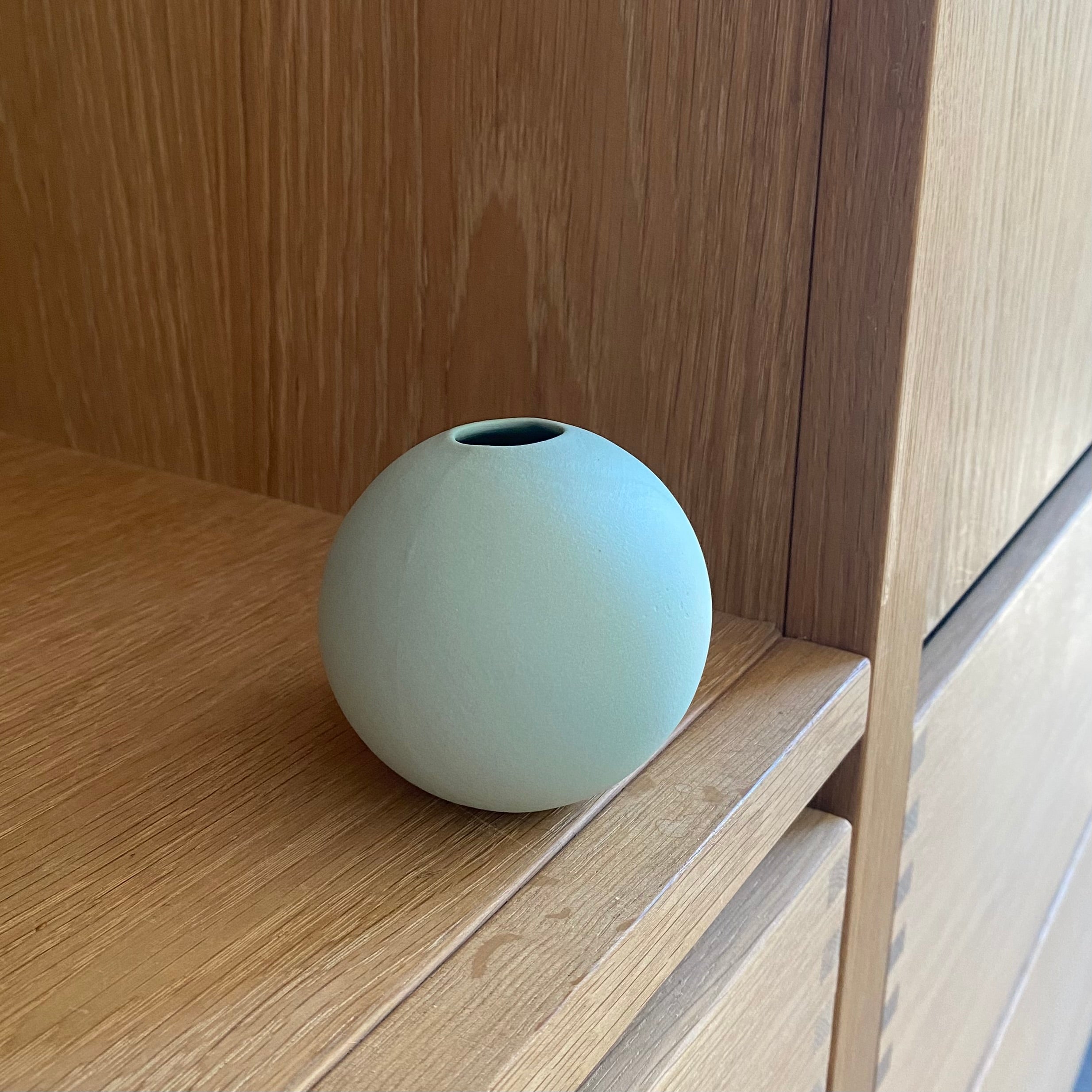 Kuglevase - mint - håndlavet keramik