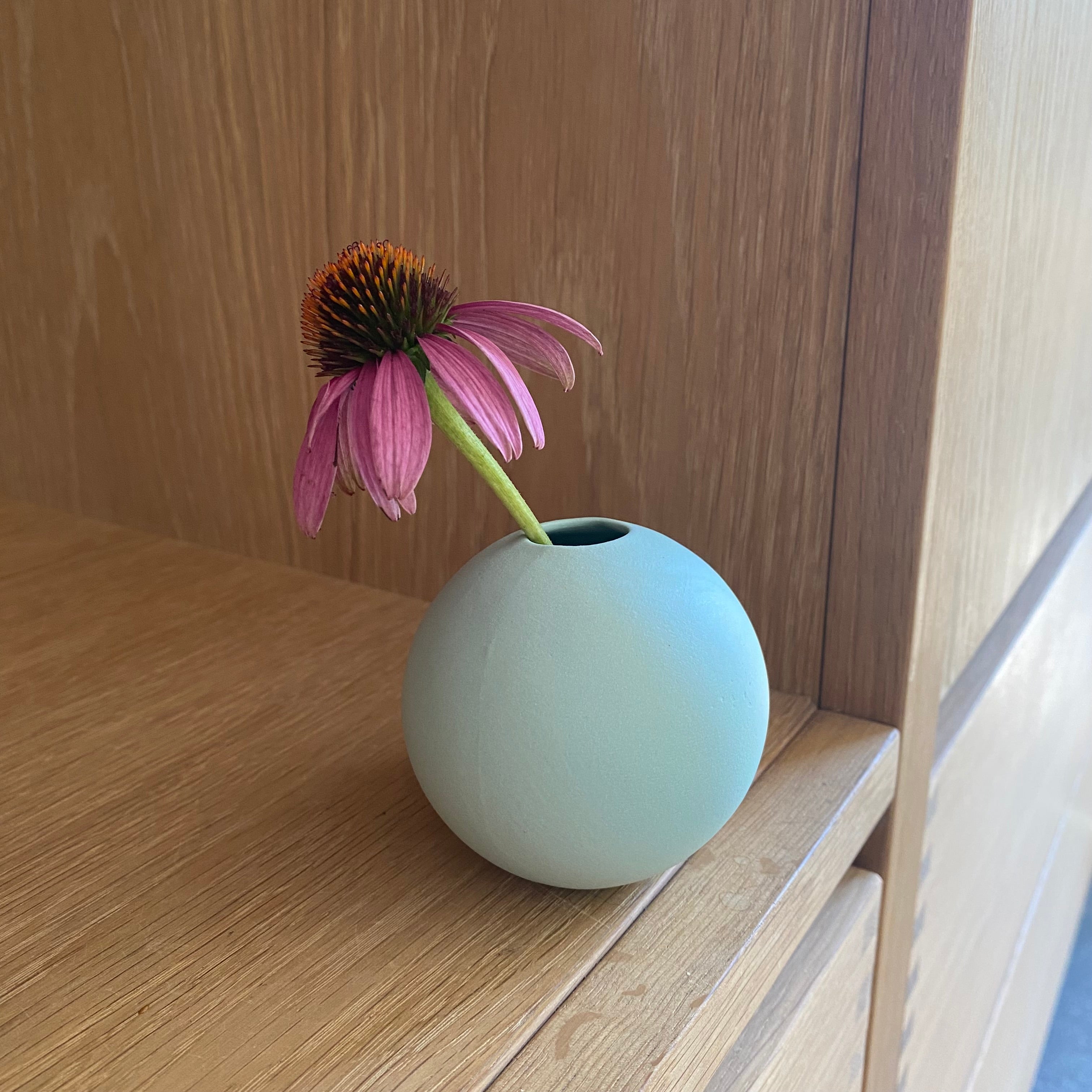 Kuglevase - mint - håndlavet keramik