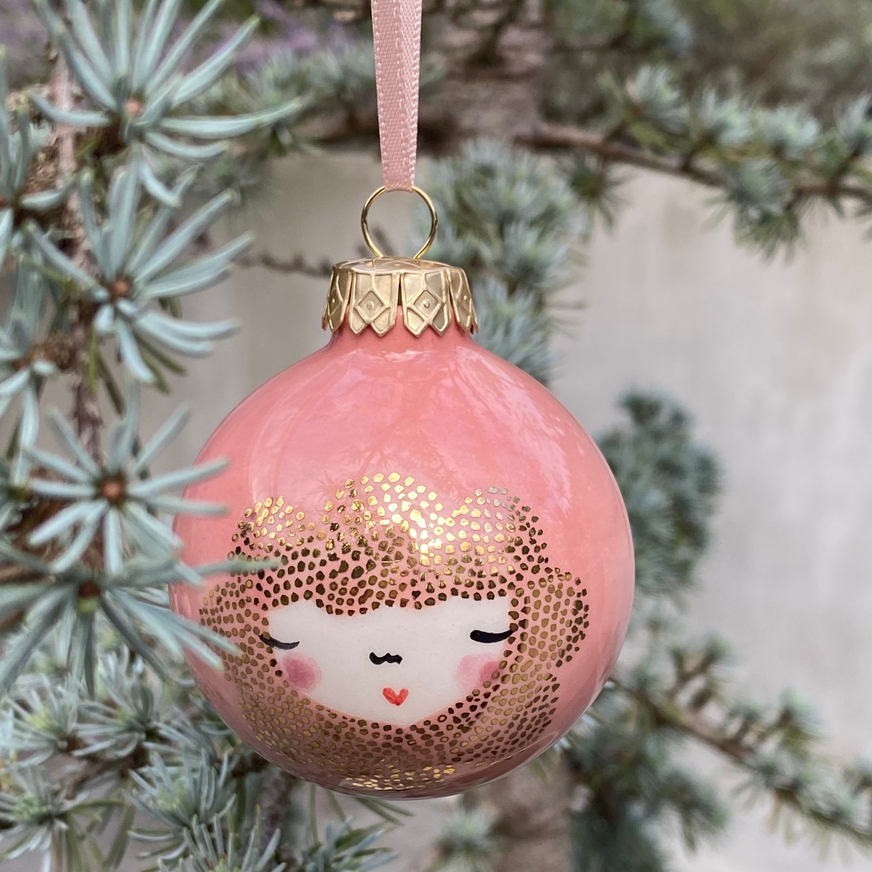 Marinski Heartmade Christmas ball dotty lace - peach pink