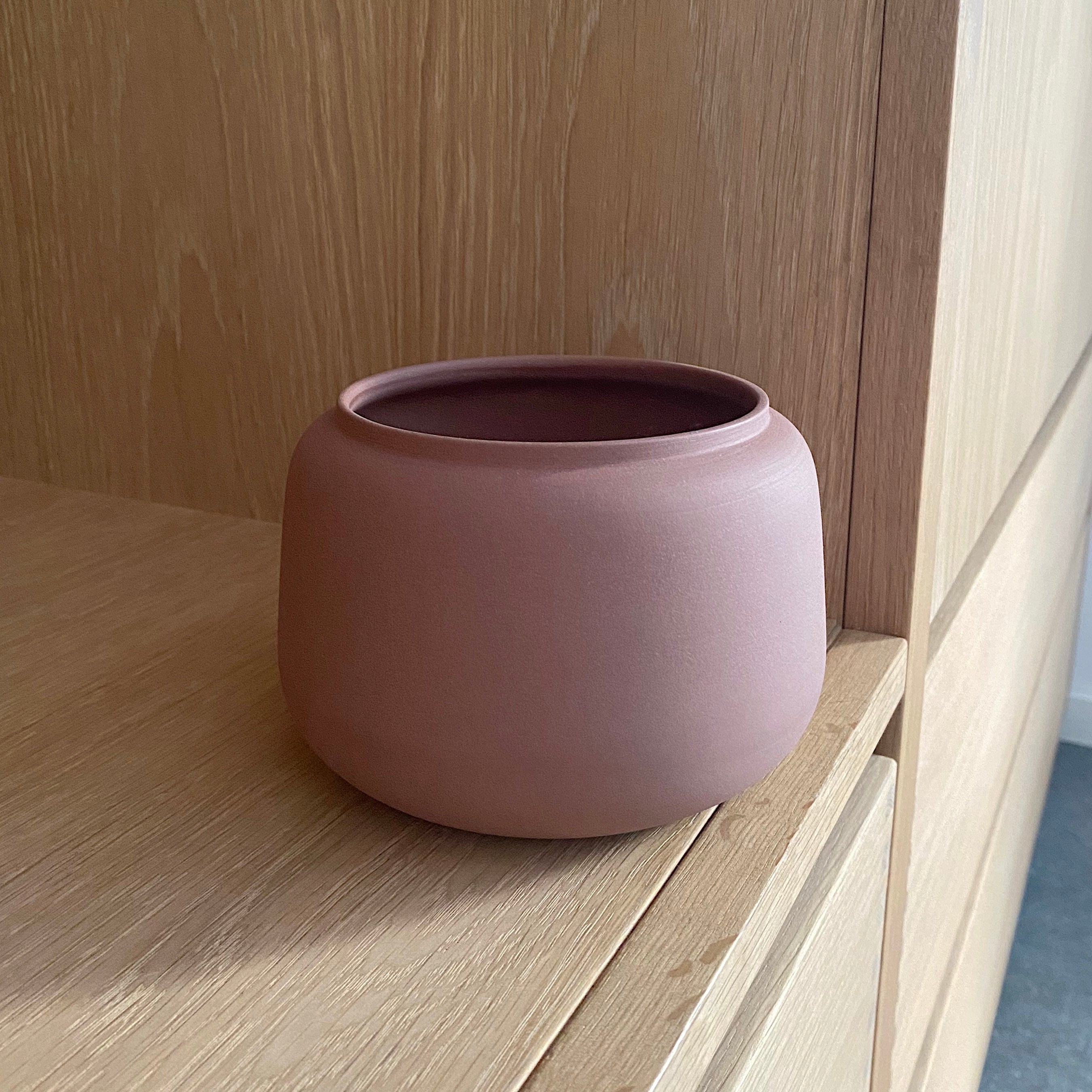Ditte Fischer flower pot hides or vase wide - terracotta