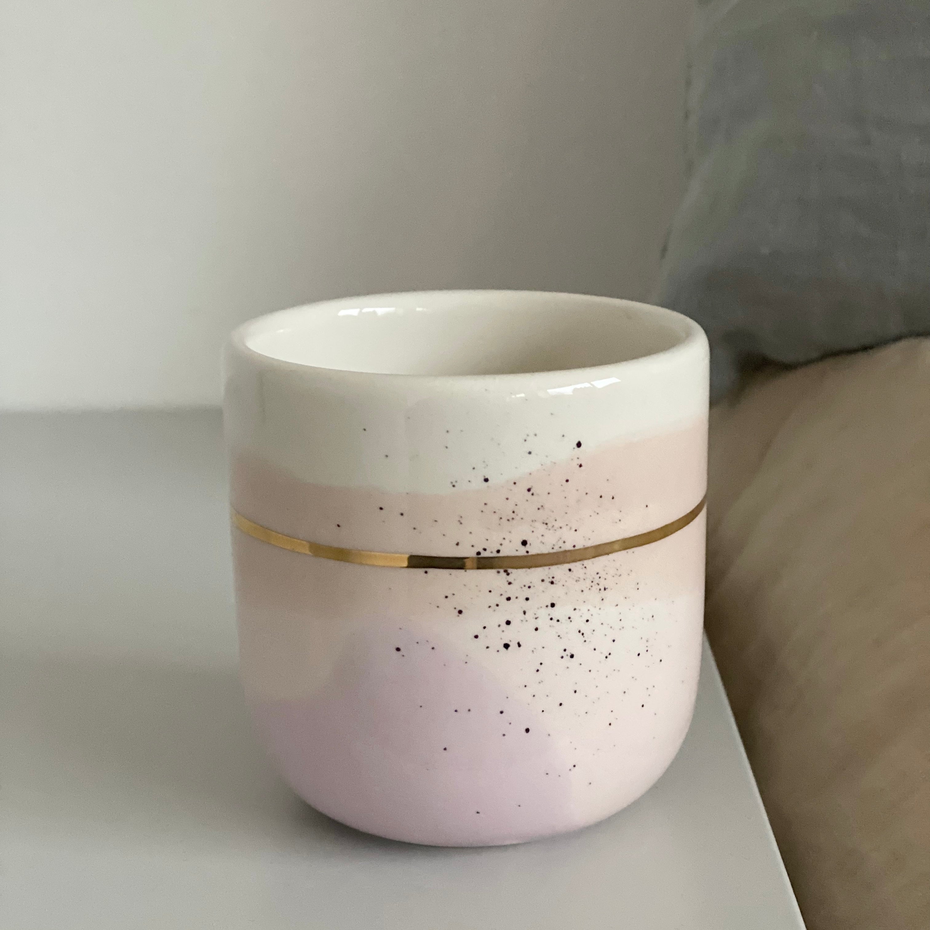 Marinski Heartmades latte kop Landscape - light pink, crema and lavender