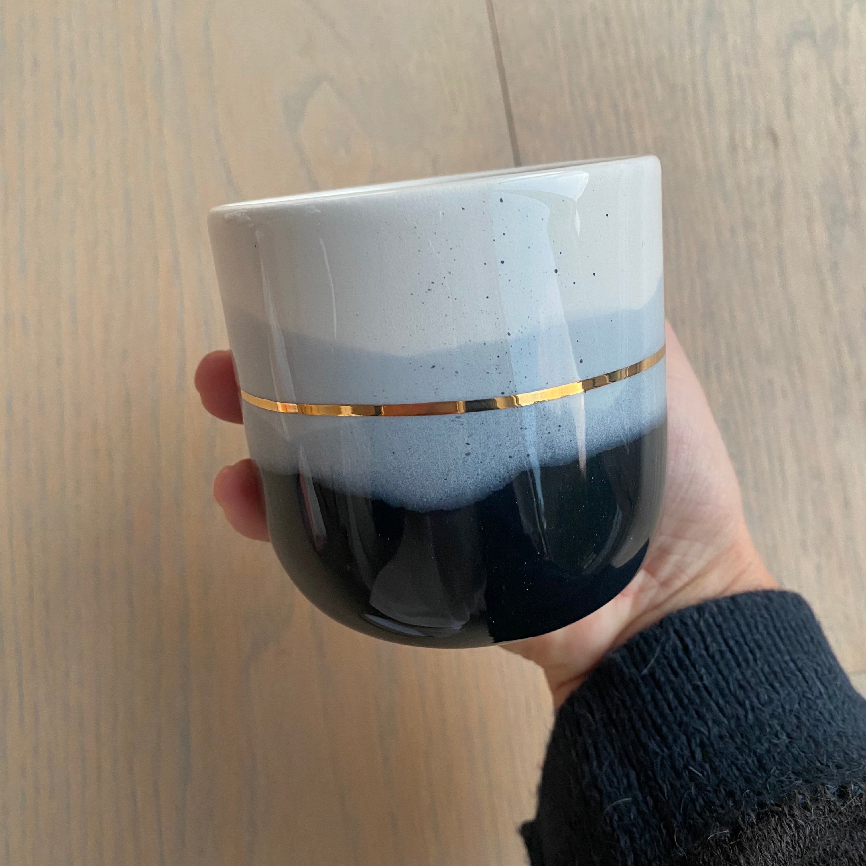 Keramikkop latte – sort og grå – håndlavet keramik