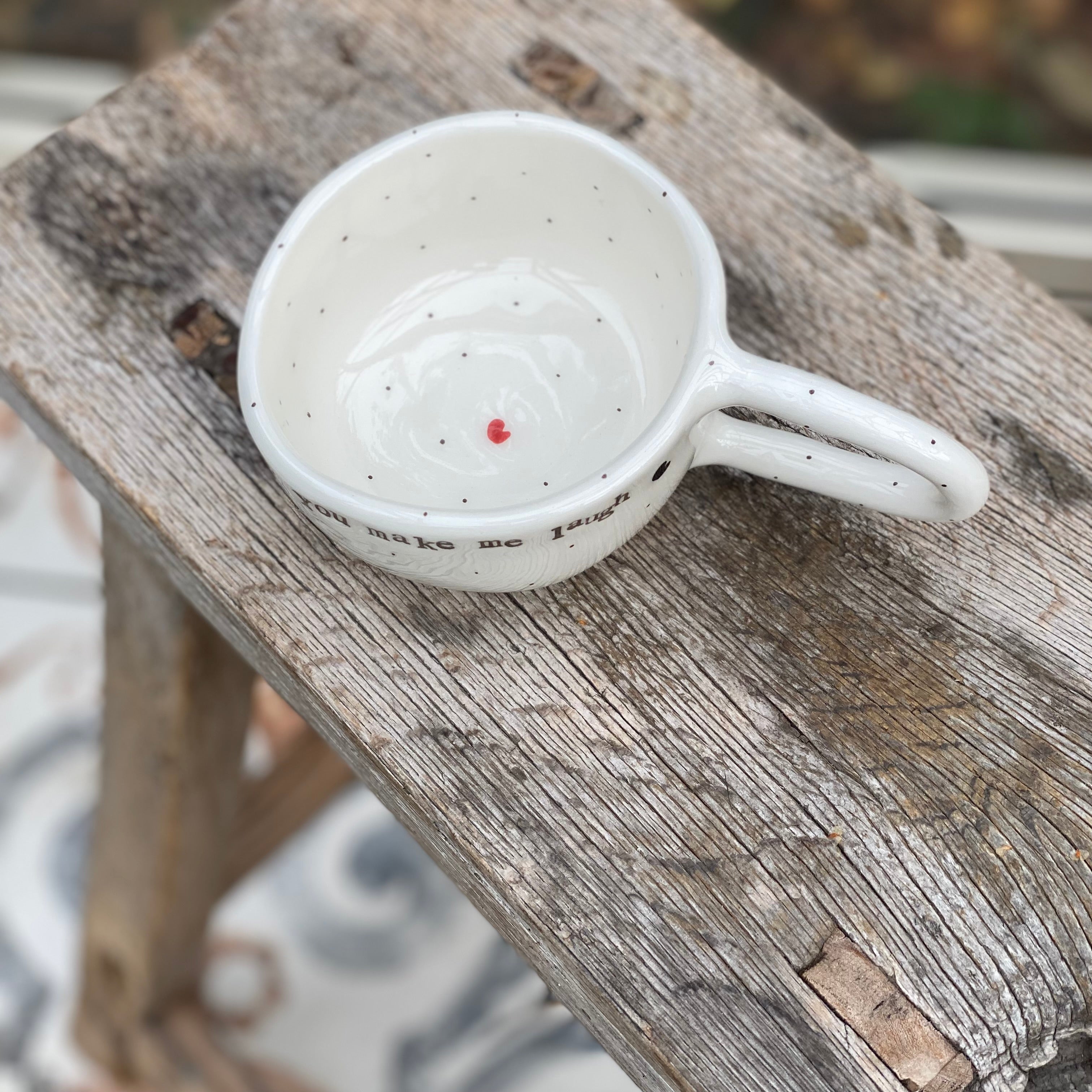 Håndlavet kop med hank og tekst - you make me laugh - personlig gave