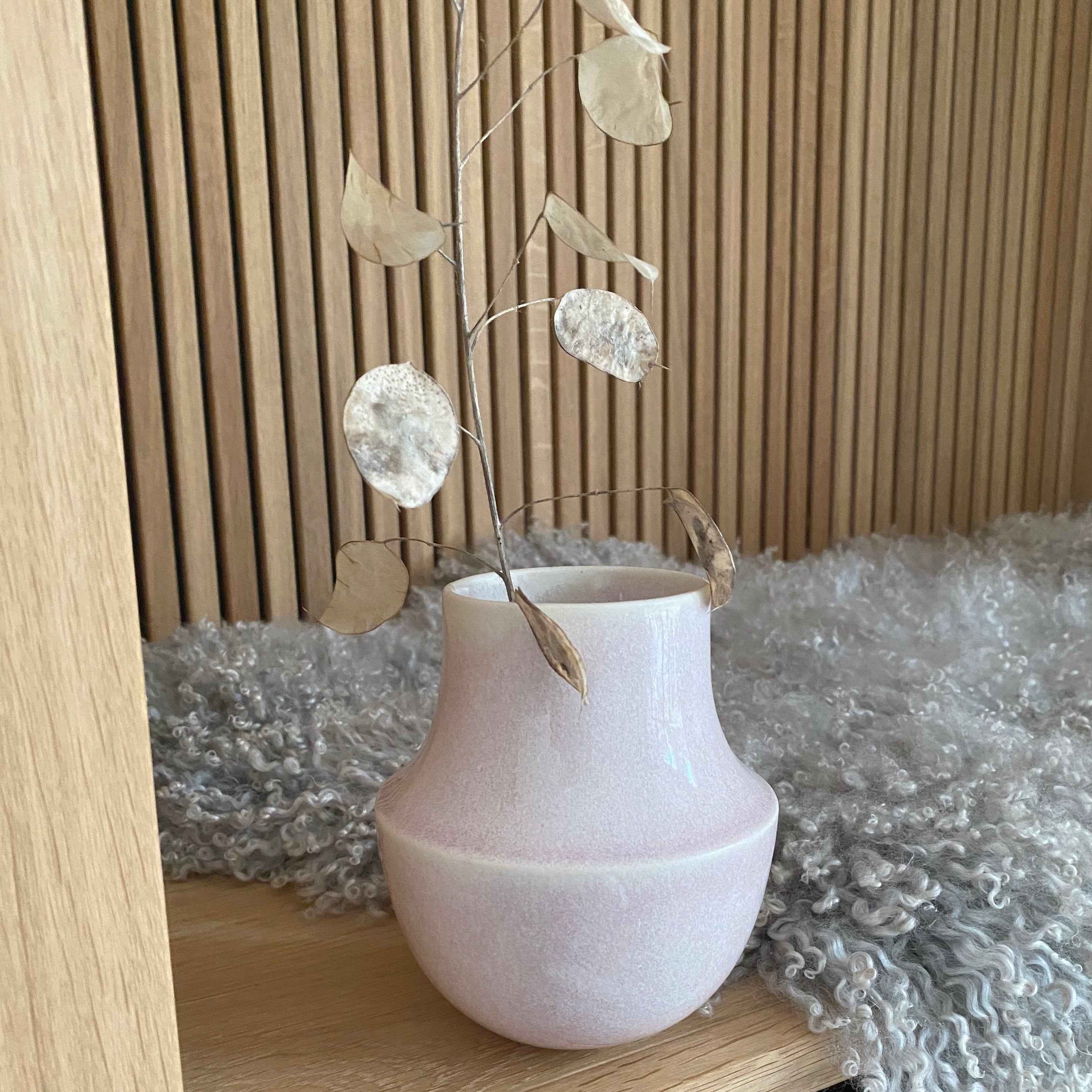 Thora Project's vase, pale pink