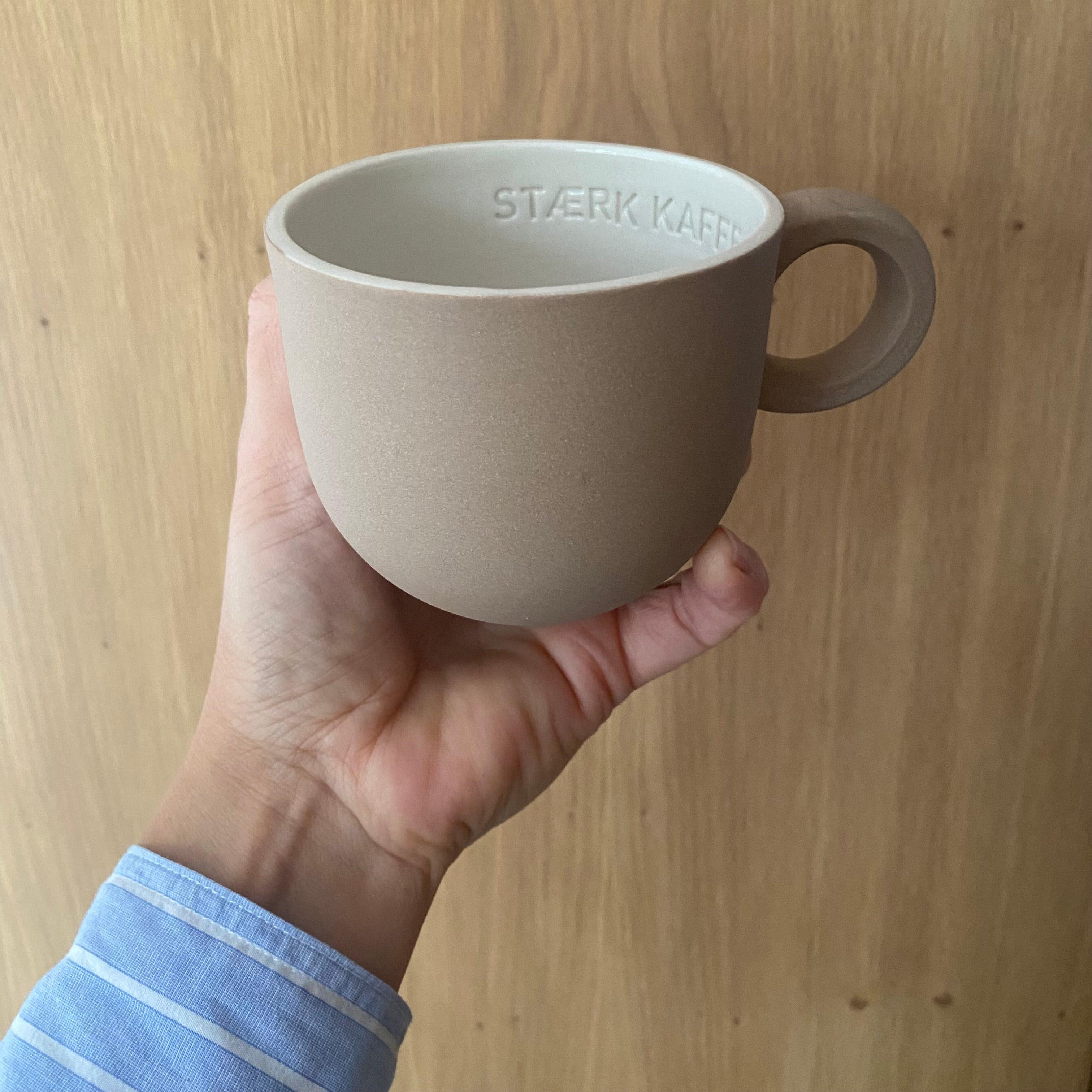 Chubby kaffekop i mokka håndlavet keramik med valgfri navn eller tekst