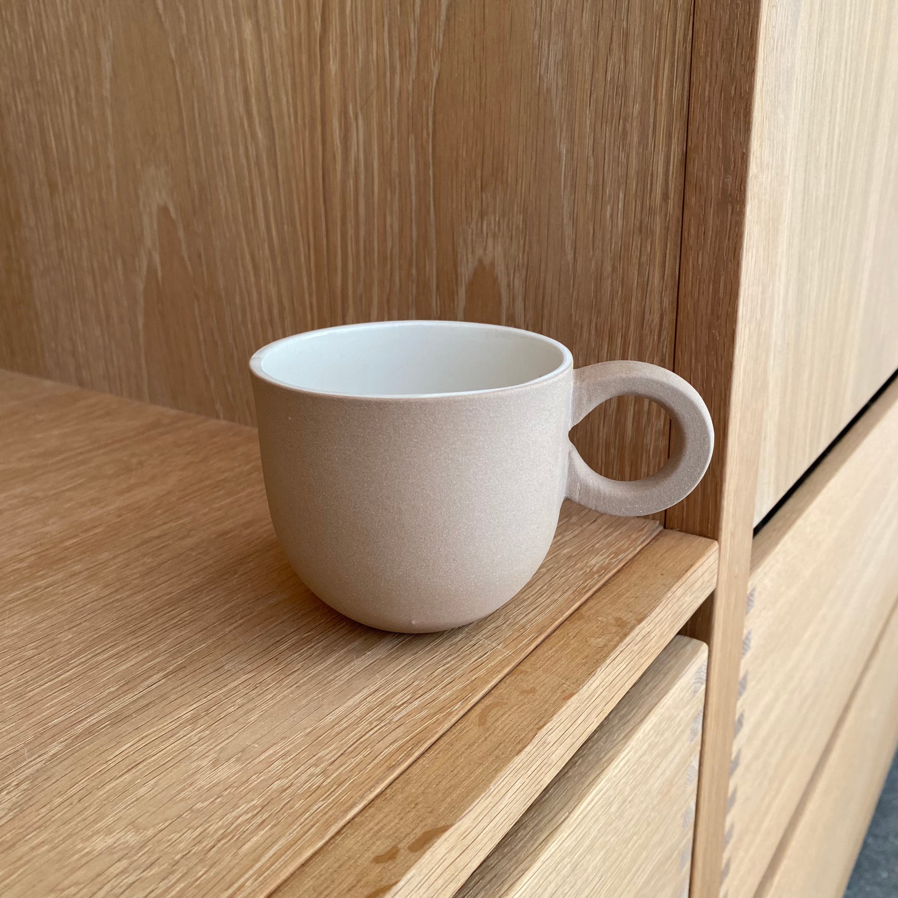 Chubby kaffekop i mokka håndlavet keramik