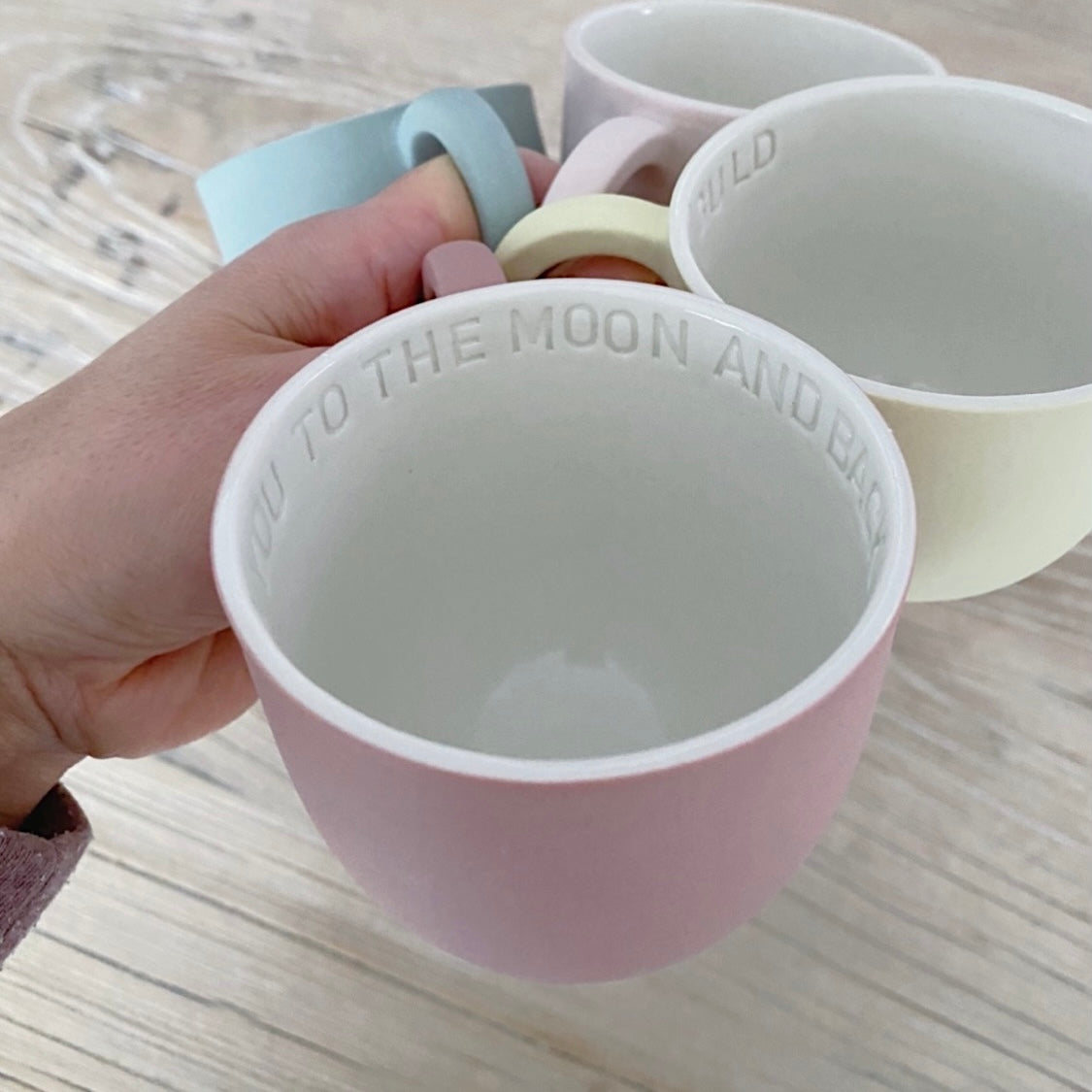 Chubby lille kaffekop i kanel håndlavet keramik med valgfri navn eller tekst