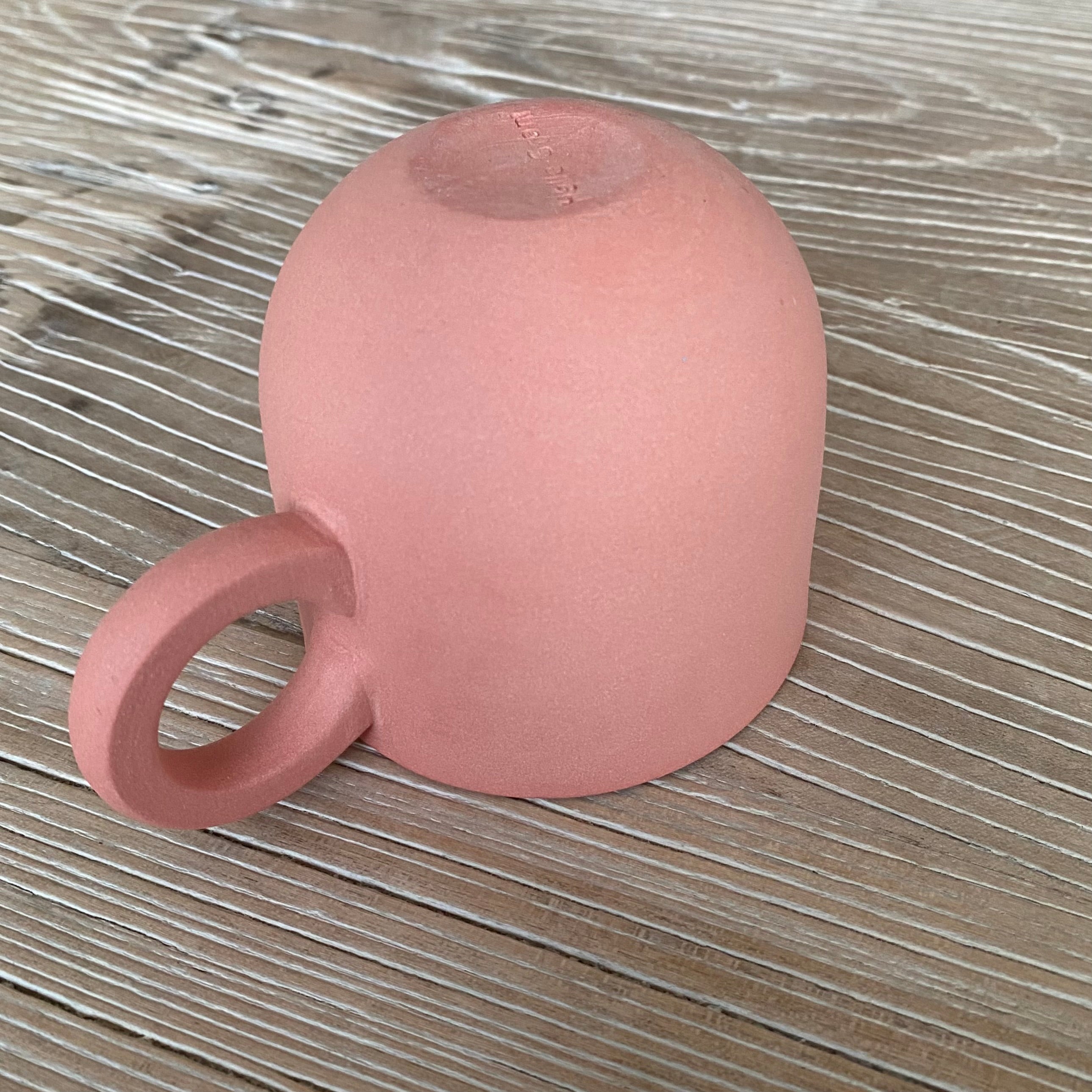 Chubby lille kaffekop i støvet hindbær håndlavet keramik med valgfri navn eller tekst