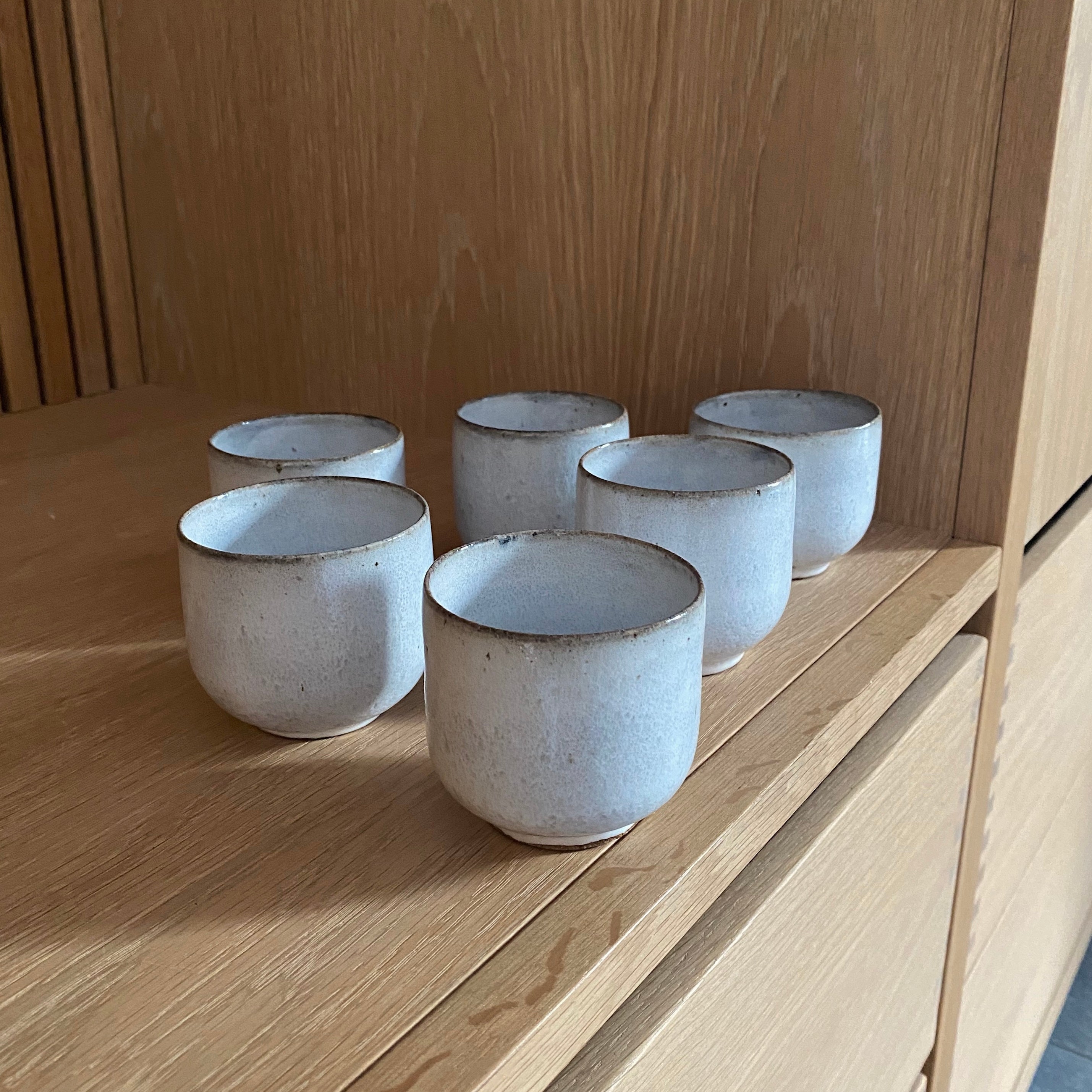 Lyseblå hånddrejet espressokop fra unika:k