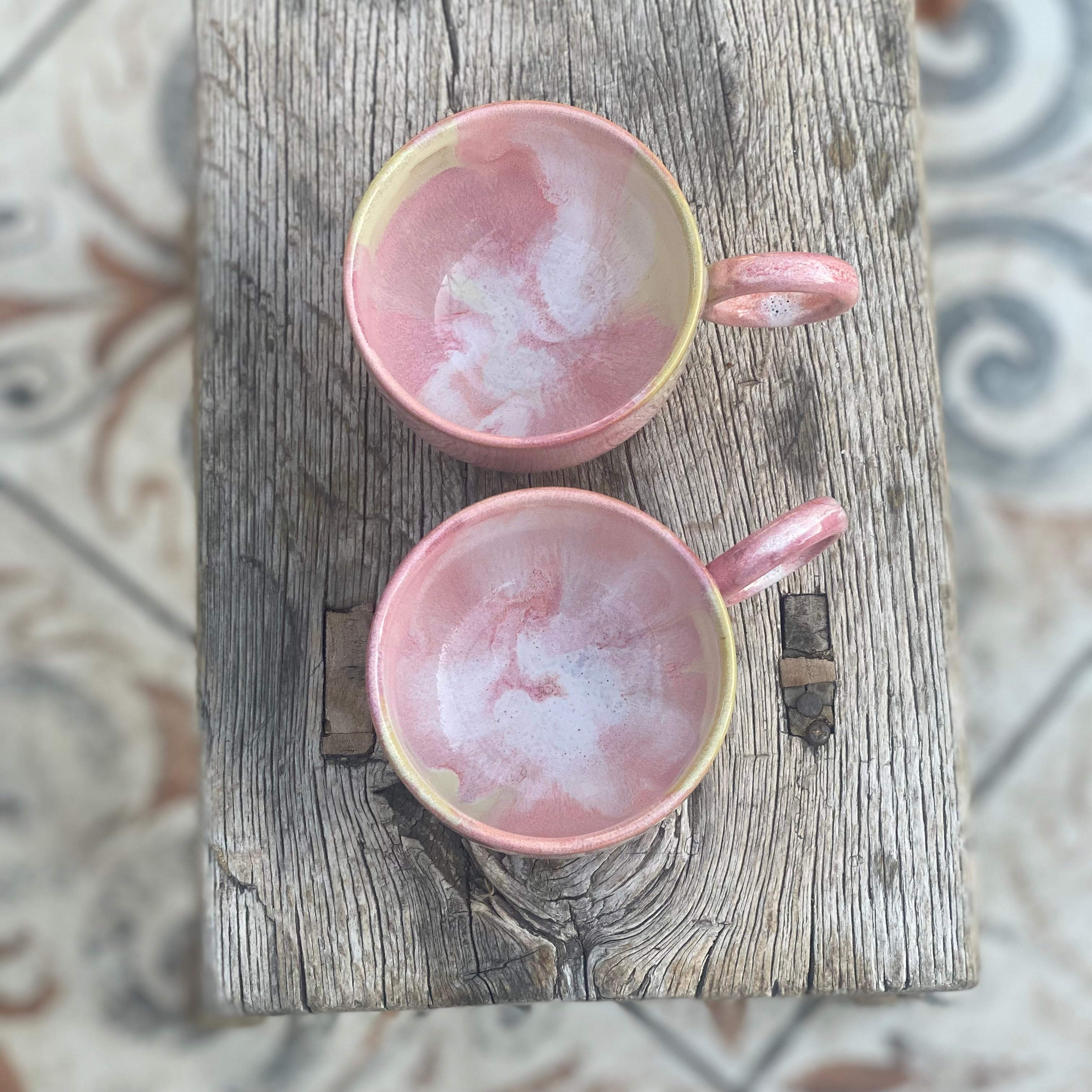 Keramikkop NAMI PINK set oppefra – smukke glasurnuancer i lyserød