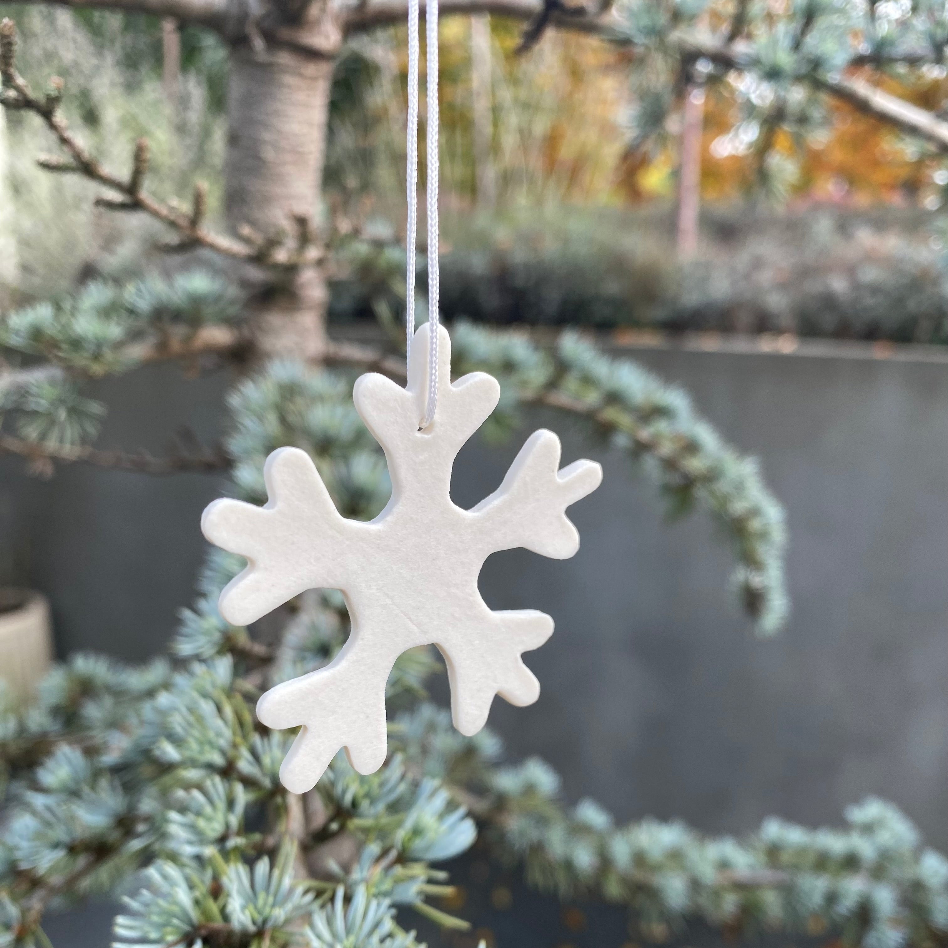 nordisk julepynt af esther pedersen i keramik