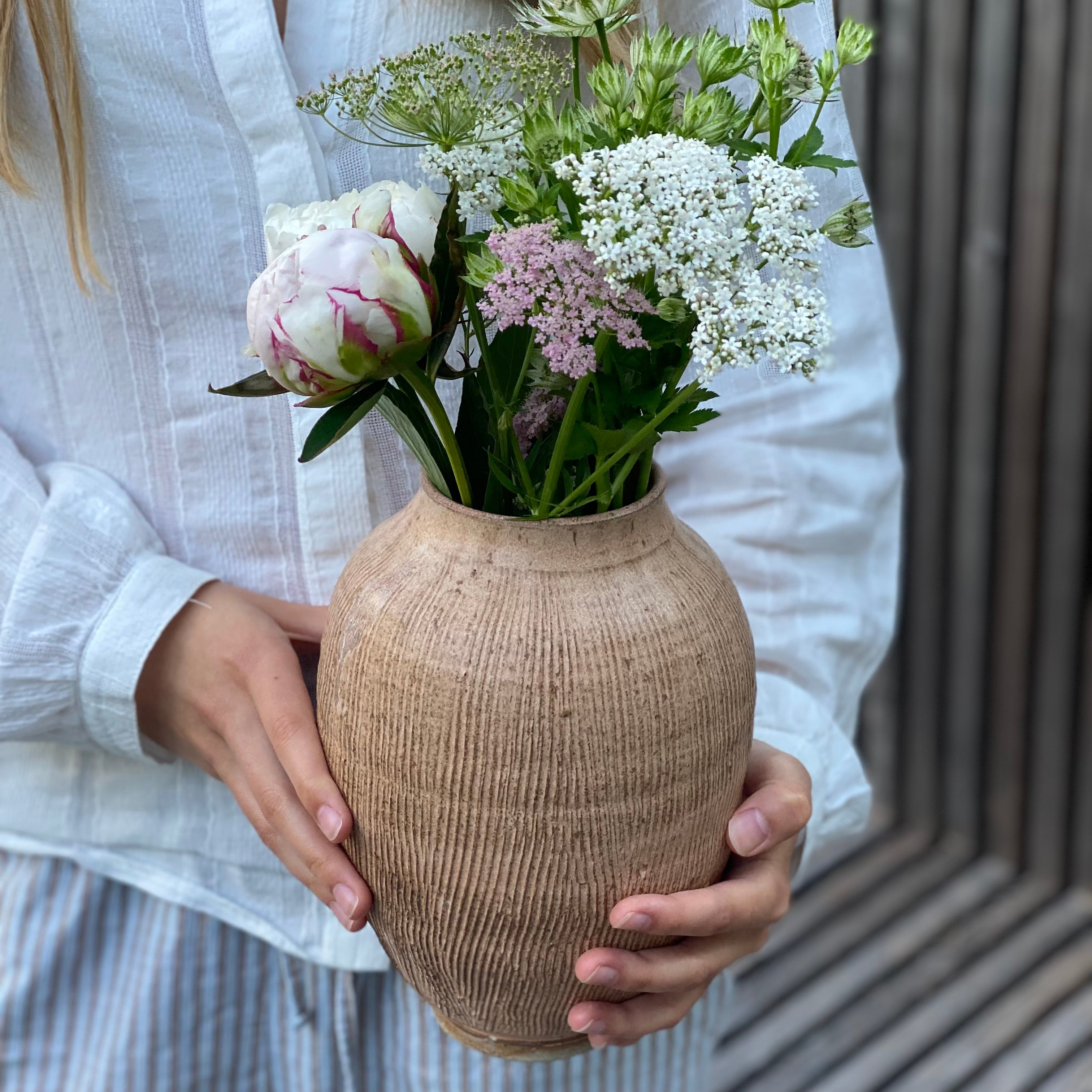vase i terracotta keramik fra Blacksmith ceramics