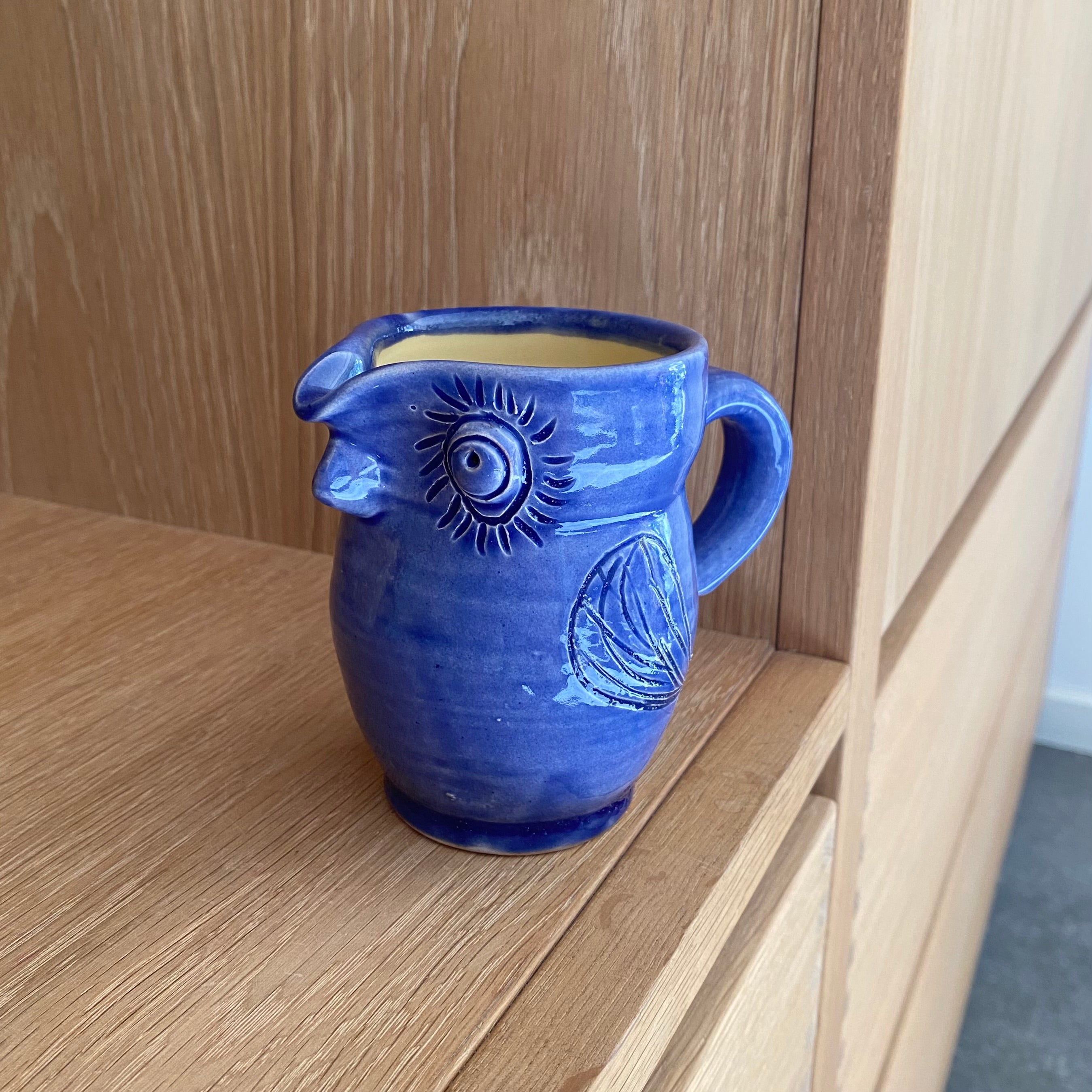 Uglekande lille i blå håndlavet keramik af Erik Bendtsen – dansk design