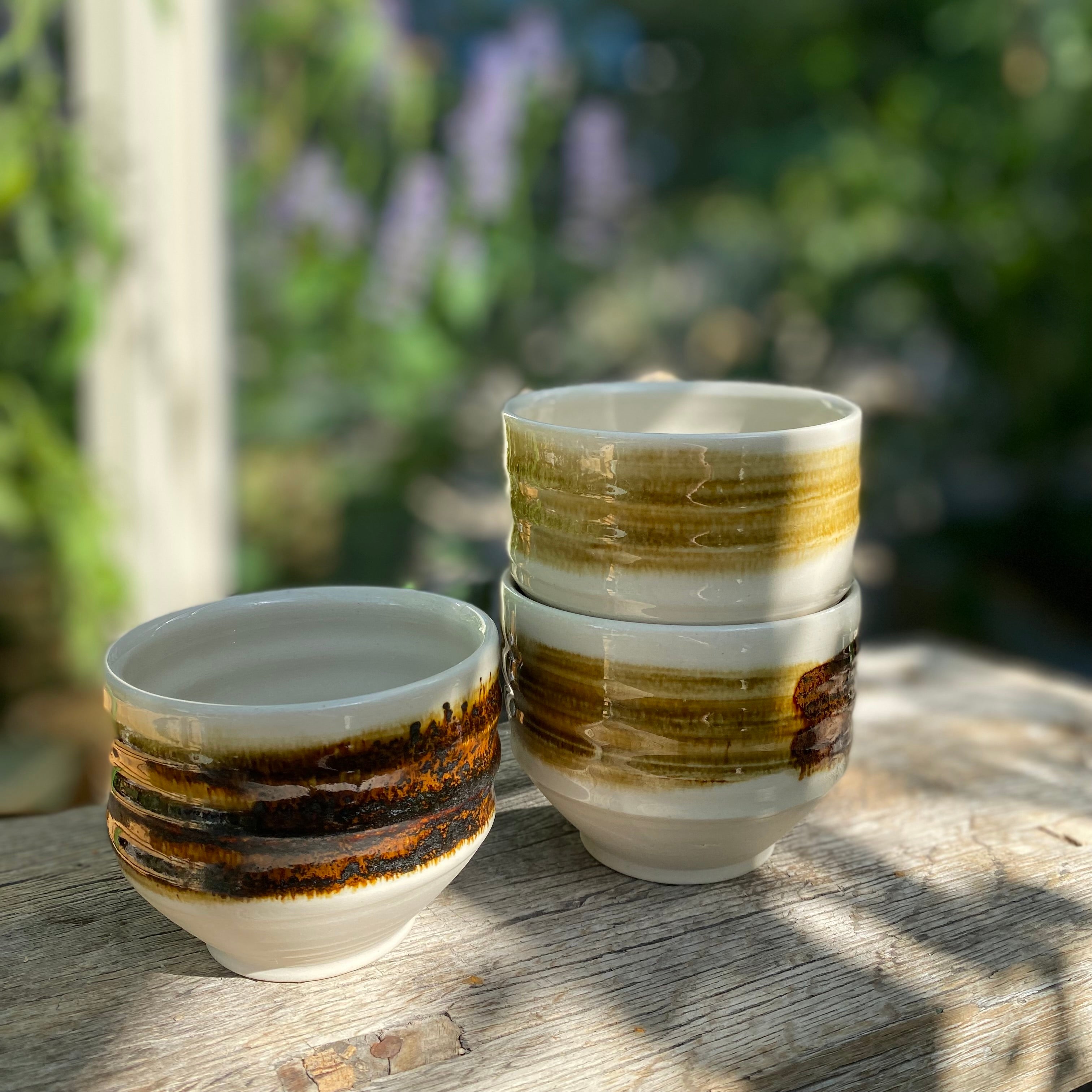 UJI kopper Iron i stentøj med håndmalet glasurstrøg